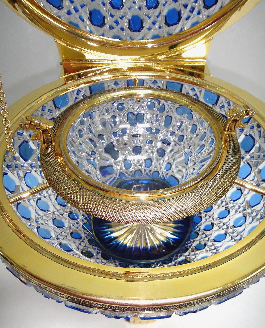 Monumental Caviar Bowl by Cristal Benito 6