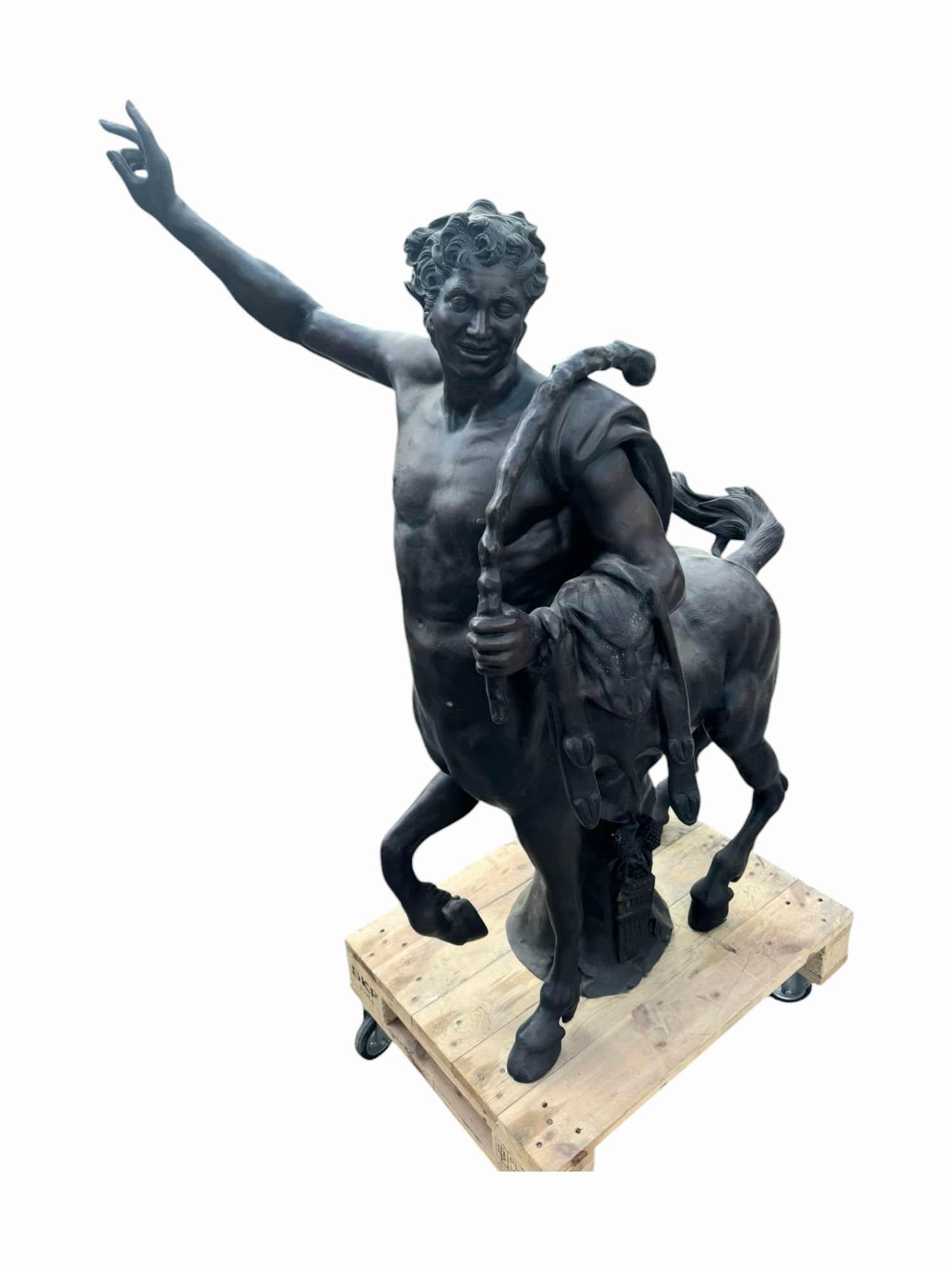 Centauro monumentale in bronzo 160 cm in vendita 4