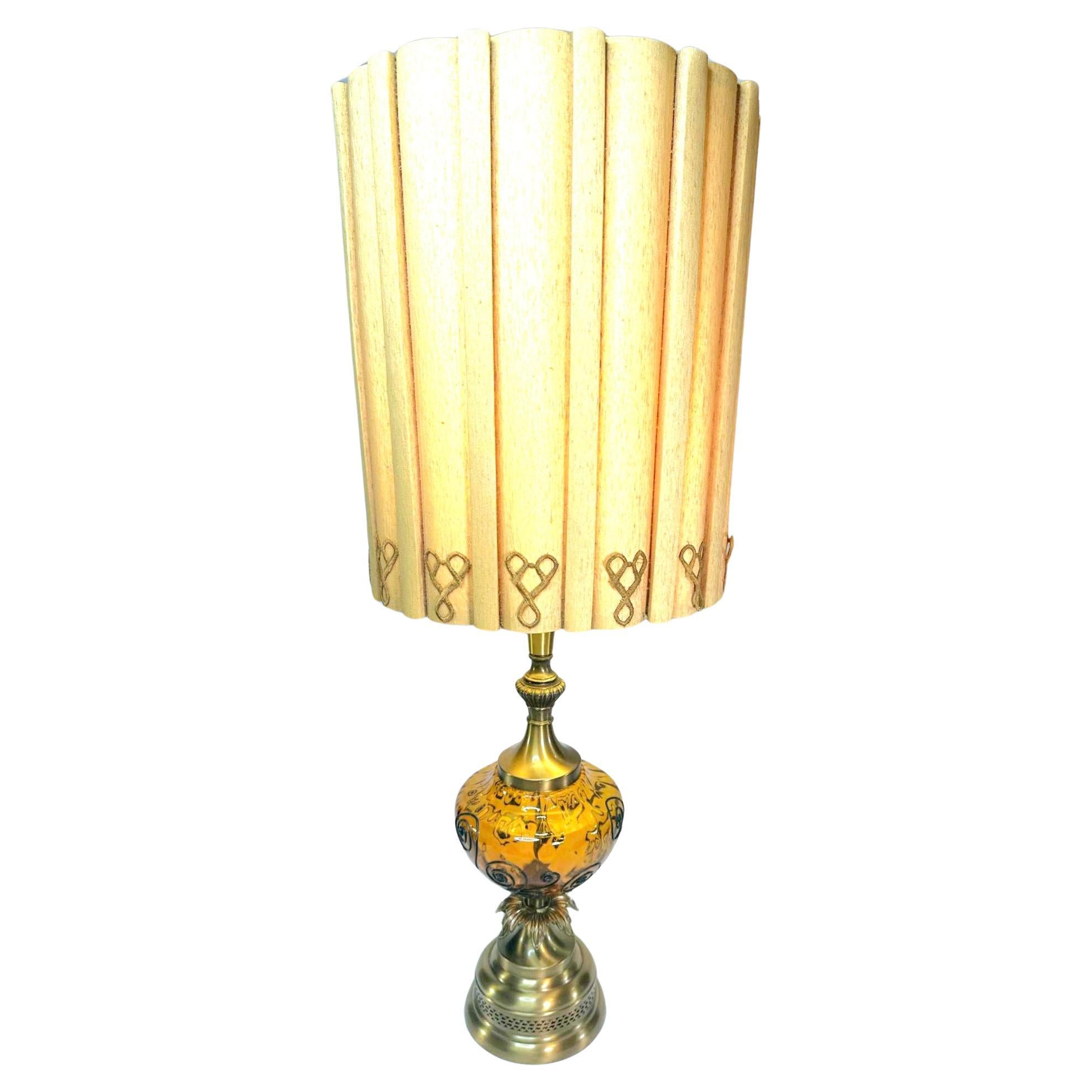 Monumentale lampe de table ananas ambrée avec abat-jour tambour d'origine  en vente