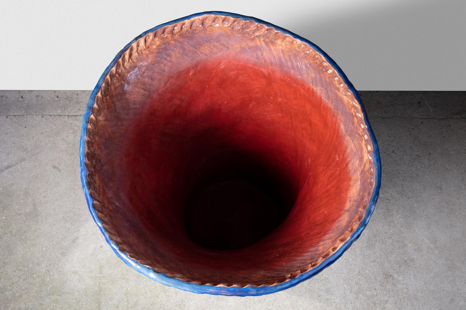 Céramique Vase monumental en céramique à décor de chat par Jérôme Galvin, 2020 en vente