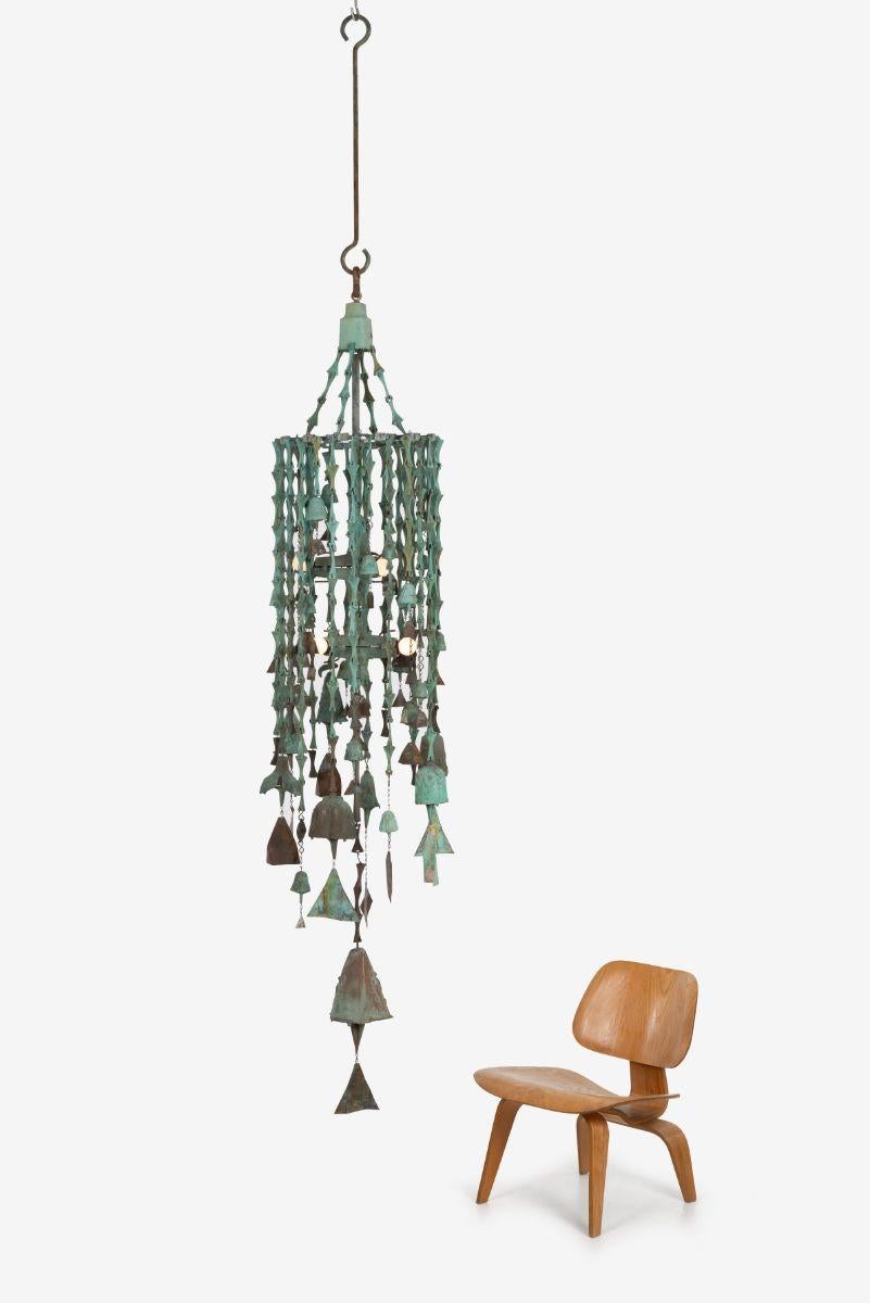 Late 20th Century Monumental Chandelier by Architect Paolo Soleri For Sale