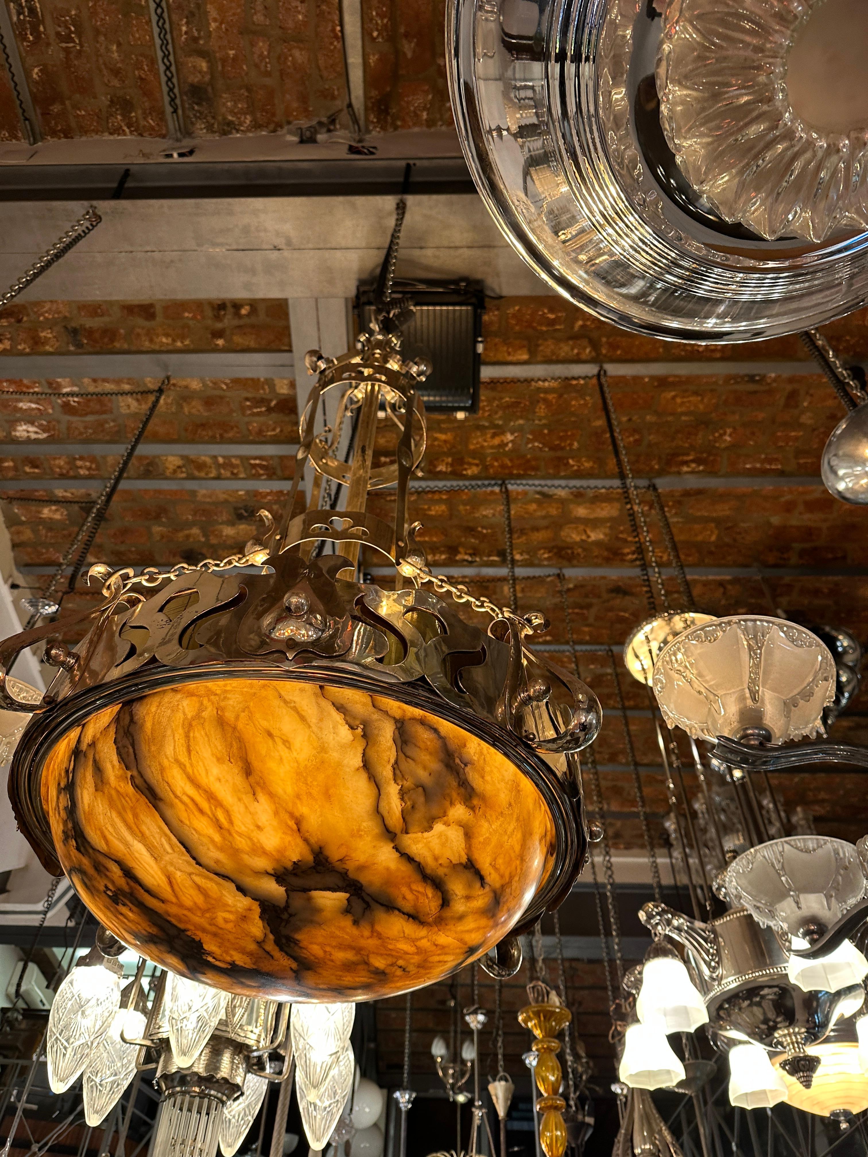 Lampadario monumentale in alabastro e bronzo argentato, Arte e Artigianato in vendita 2