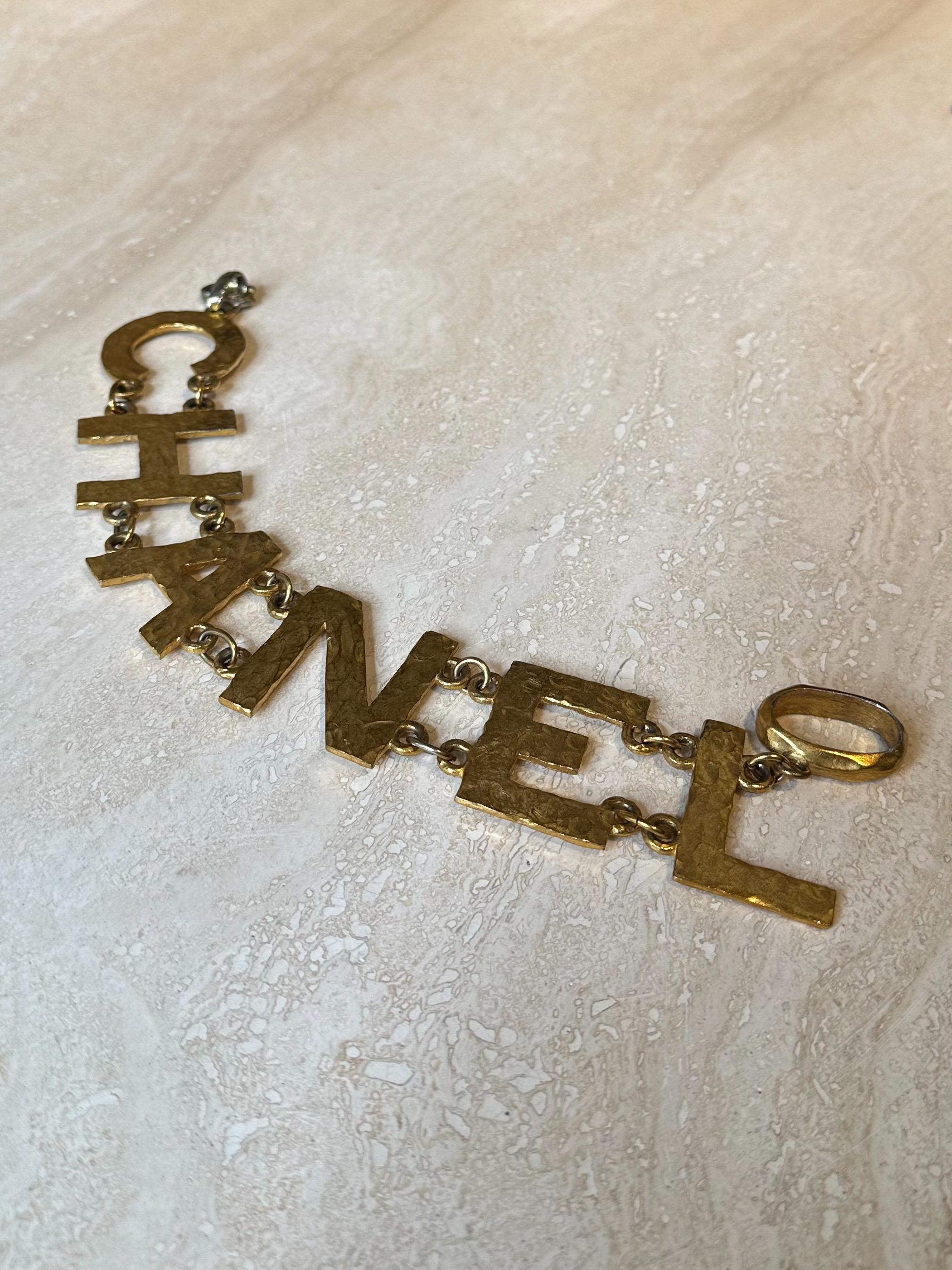 Hebilla de cinturón con logotipo Chanel monumental Regencia en venta