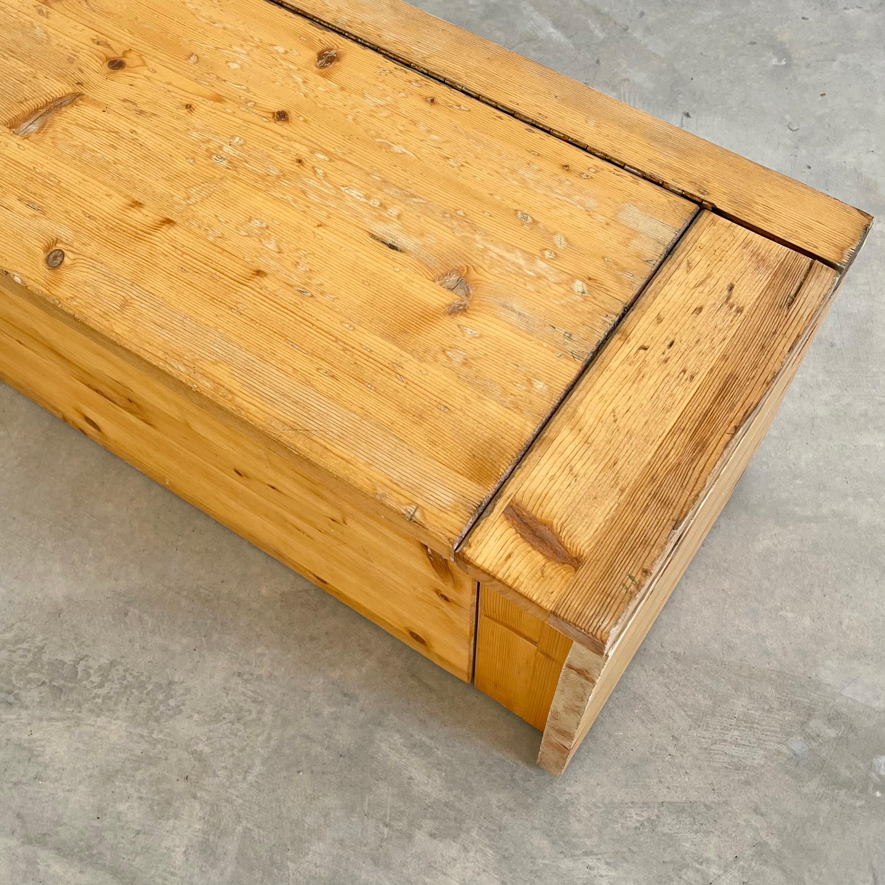 Monumental Charlotte Perriand Pine Storage Bench for Les Arcs, 1960s 7