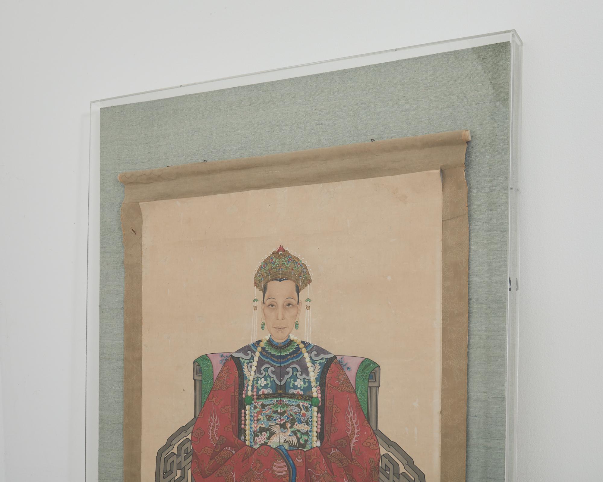 Qing Monumentale dipinto di ritratto su rotolo della matriarca ancestrale cinese in vendita