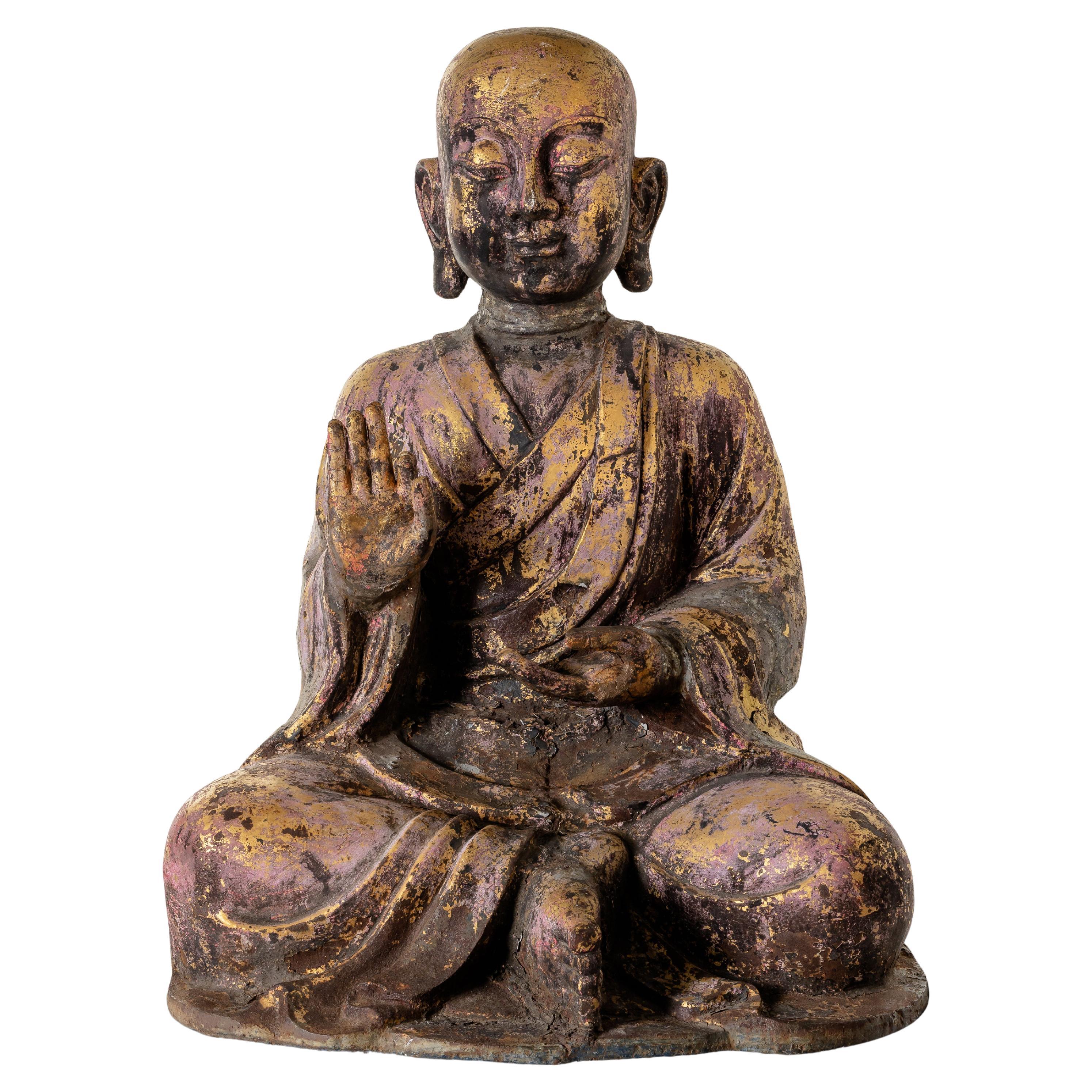 Monumentaler chinesischer Buddha aus dem 15. bis 16. Jahrhundert im Angebot