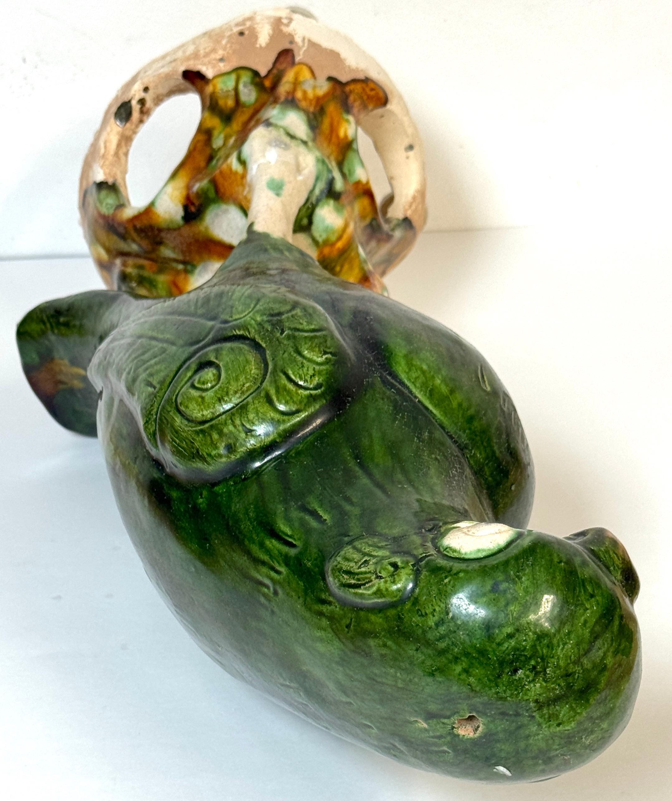 Monumental loro de porcelana china de exportación vidriada Sancai verde, finales del siglo XIX en venta 6