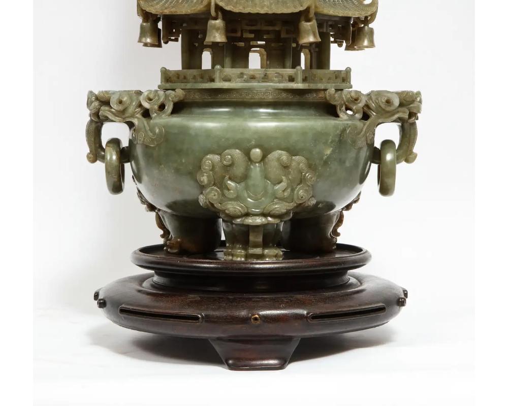 Monumental Chinese Green Translucent Serpentine Jade Carved Pagoda Censer In Good Condition For Sale In New York, NY