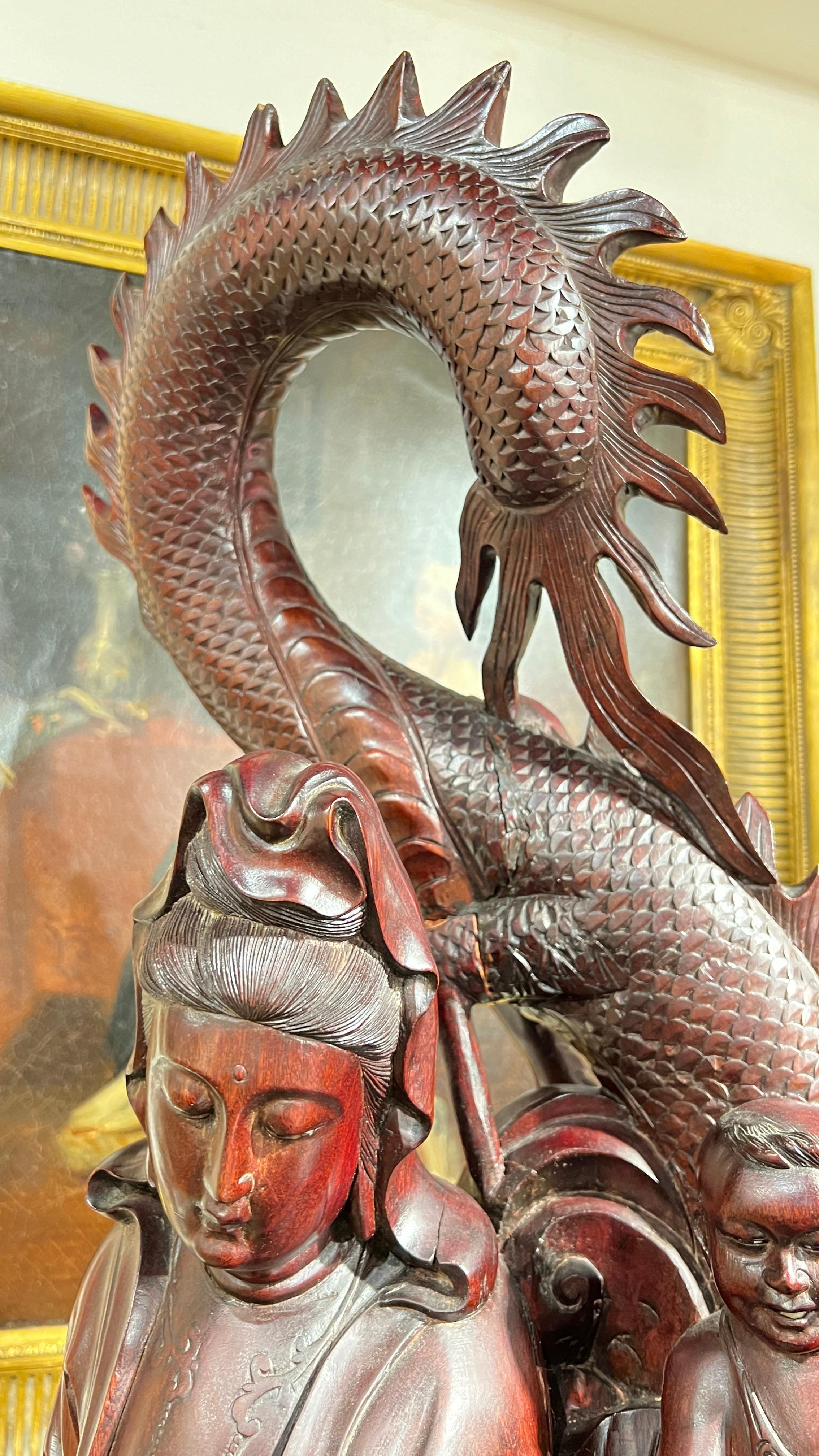 Monumentale chinesische Guanyin-Skulptur aus Rosenholz im Angebot 7