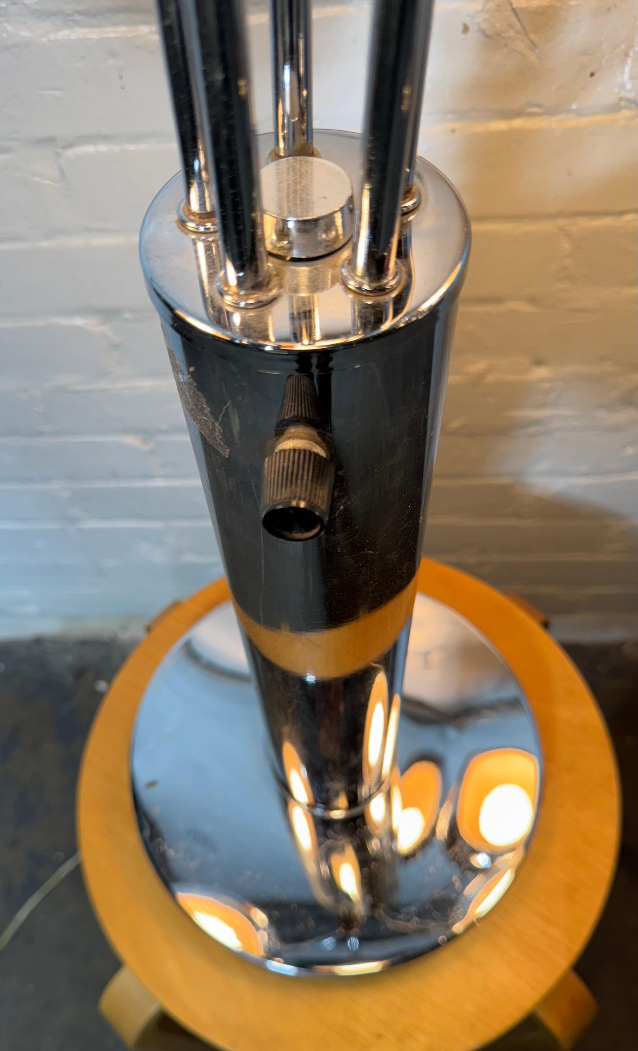 Monumental Chrome Waterfall Eyeball (ORB) Table Lamp by Sonneman SPACE-AGE In Good Condition For Sale In Buffalo, NY