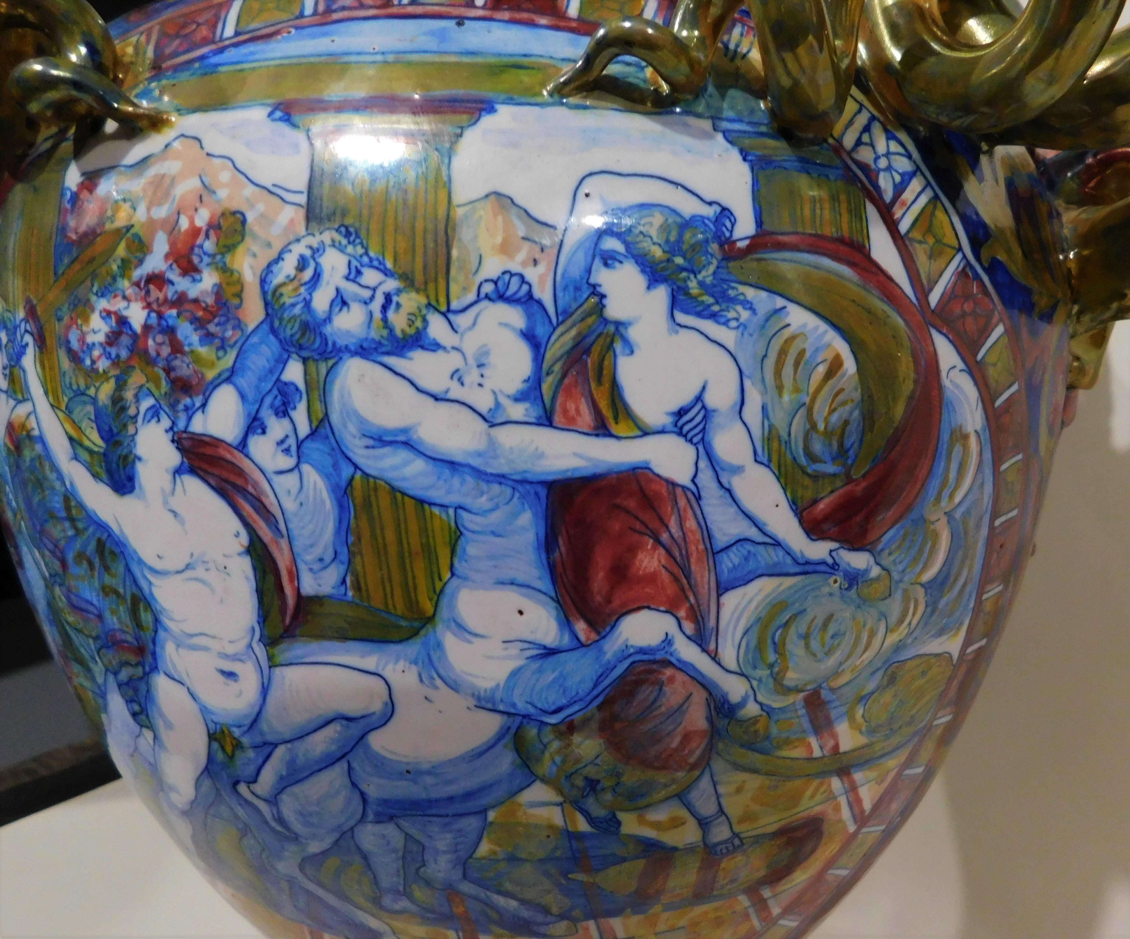 Monumental vase en forme d'urne en céramique majolique italienne vers 1890 en vente 9