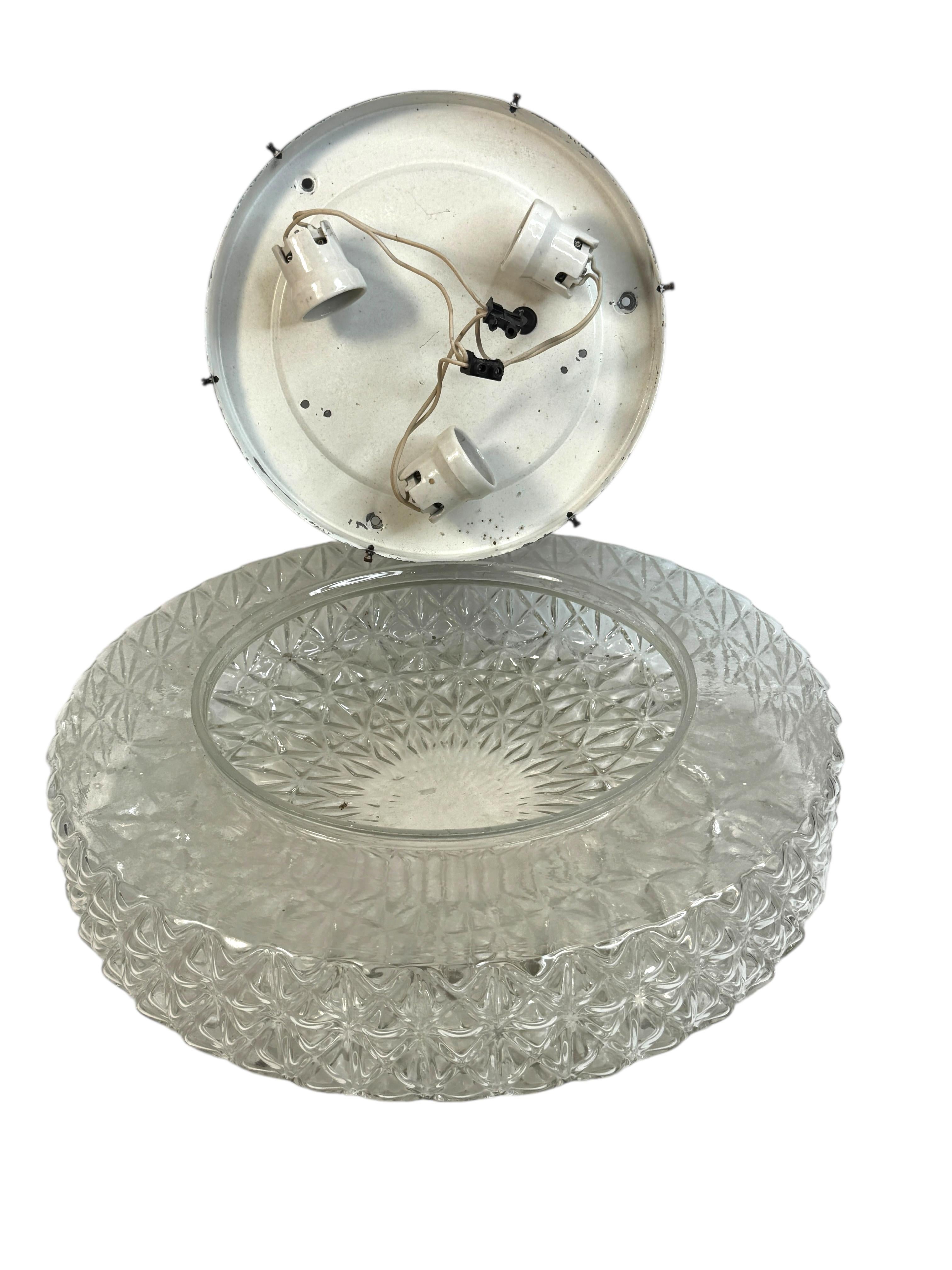 Monumentaler kreisförmiger gläserner Flush Mount von Kaiser Leuchten, Vintage German 1960s (Metall) im Angebot