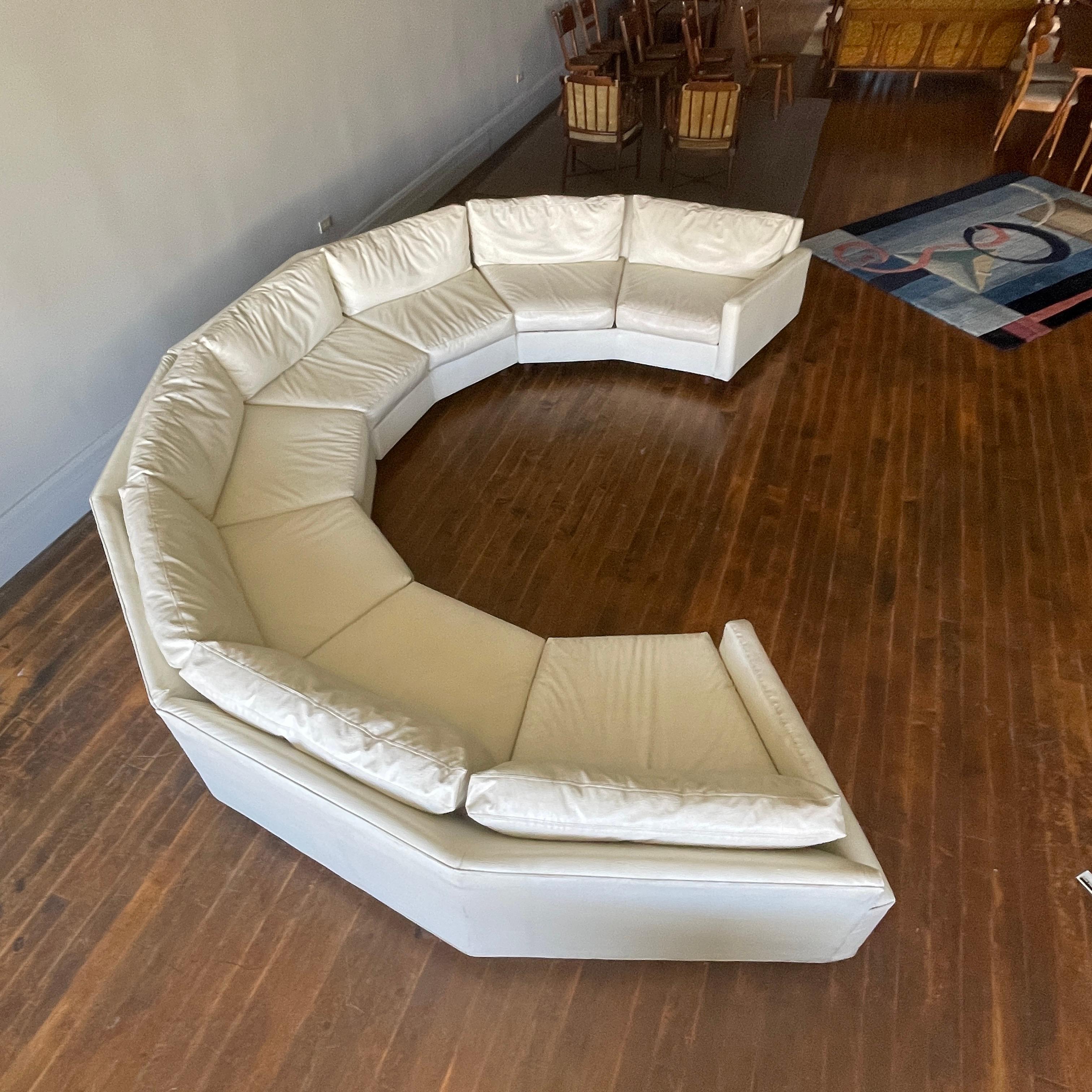 20ième siècle Monumental Circular Curved Midcentury Sofa Sectional by Selig Monroe White