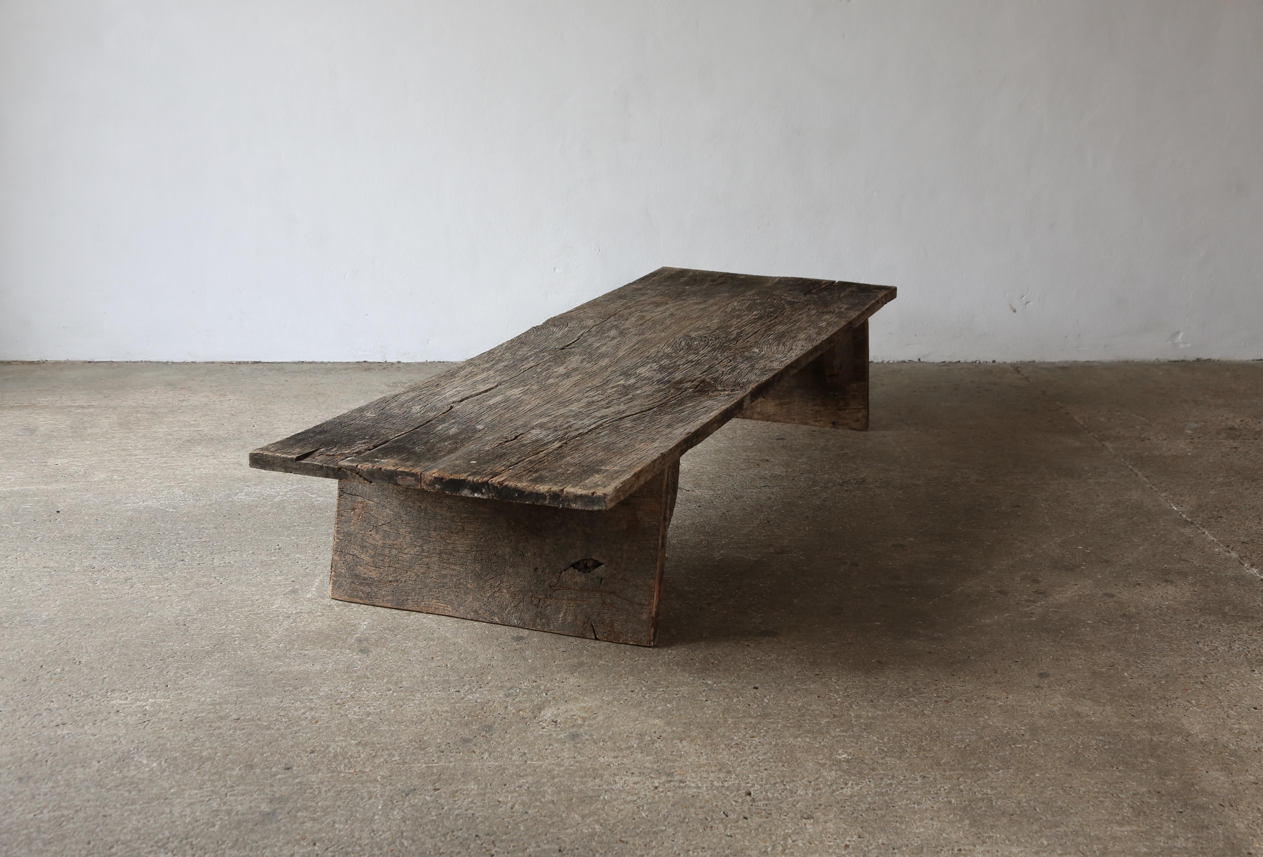 Monumental Coffee / Display Table of 18th Century Oak, France For Sale 9