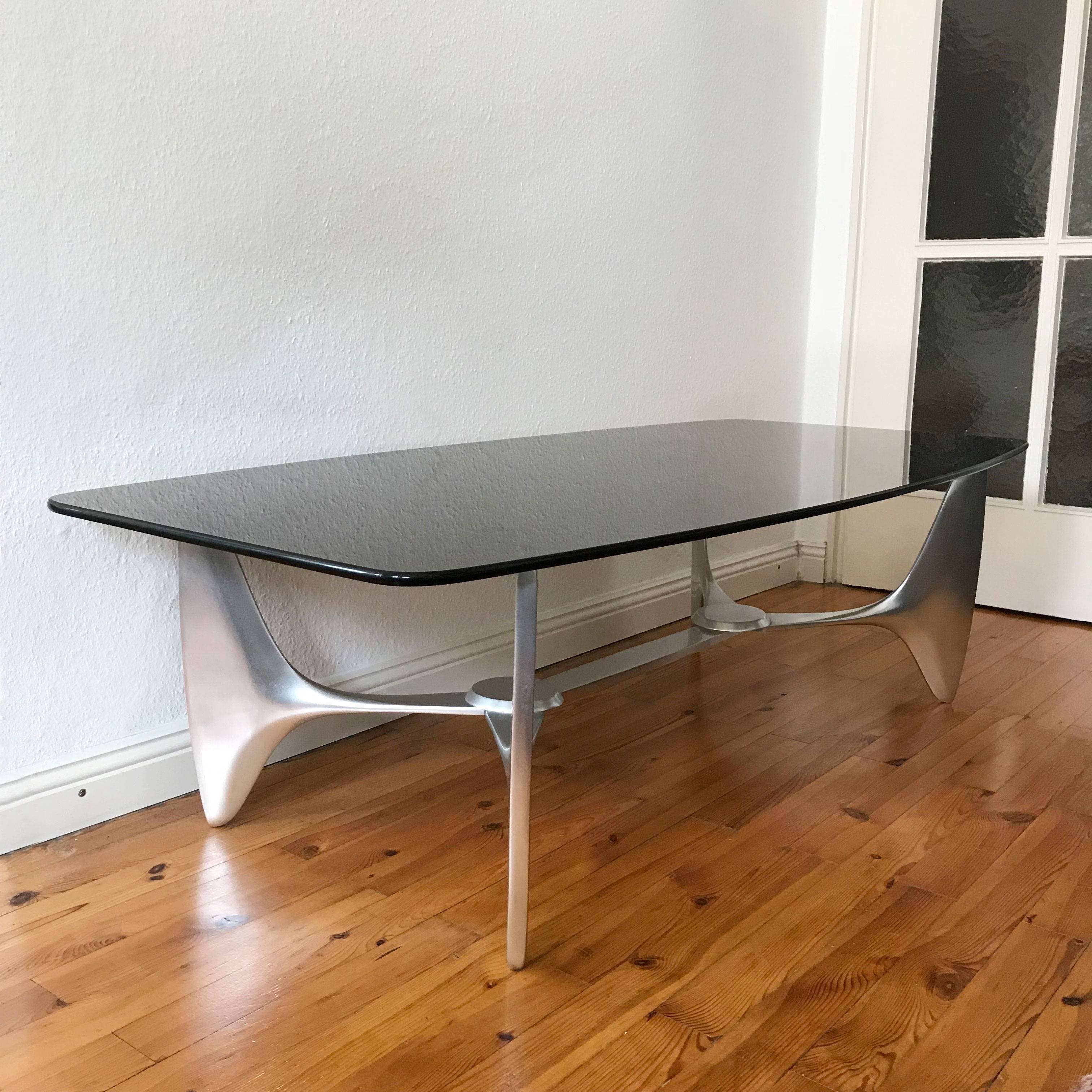 Verre fumé Table basse monumentale de Knut Hesterberg pour Ronald Schmitt, Allemagne, 1970 en vente