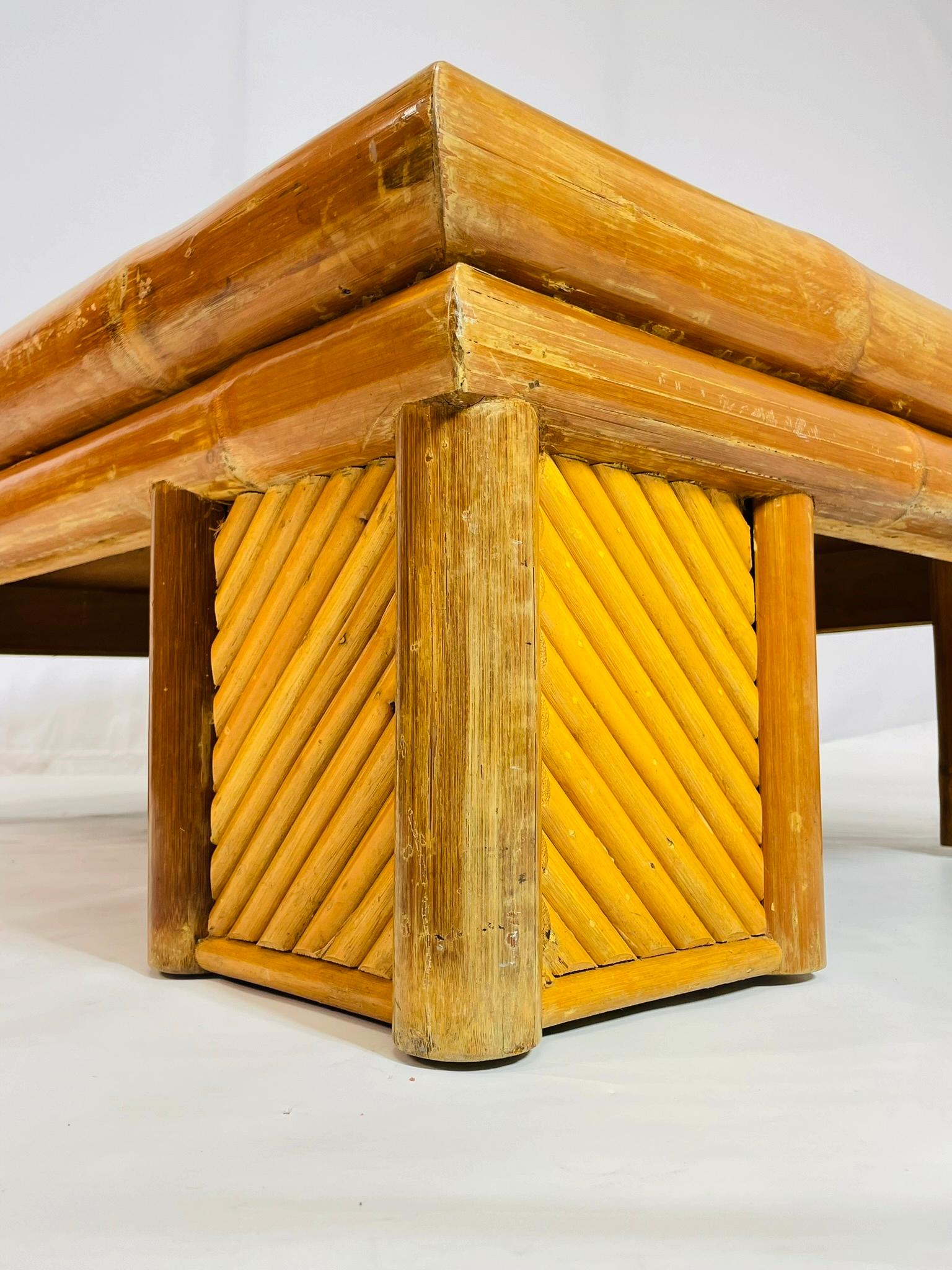 Monumentaler Couchtisch aus Bambus und geteiltem Rattan, Philippinen, 1970er Jahre im Angebot 12