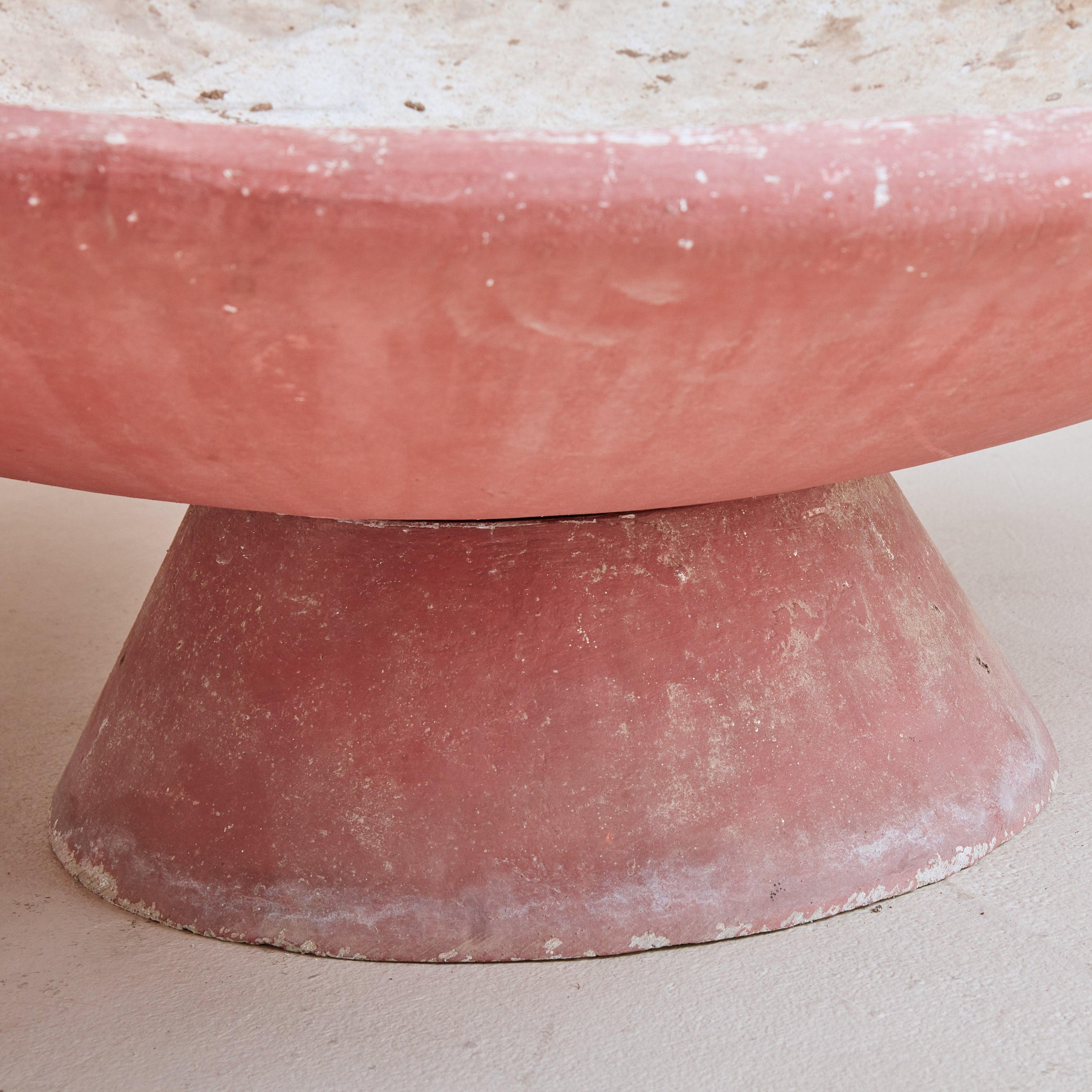 Monumental Concrete Planter by Willy Guhl, Switzerland 1960s In Good Condition In Chicago, IL