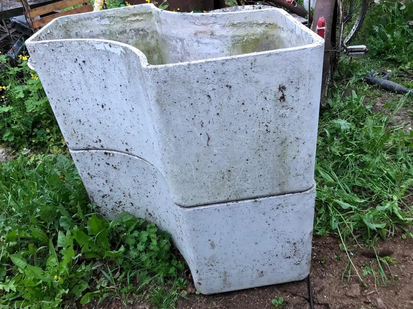 Mid-20th Century Willy Guhl Monumental Concrete Sculptural Planters
