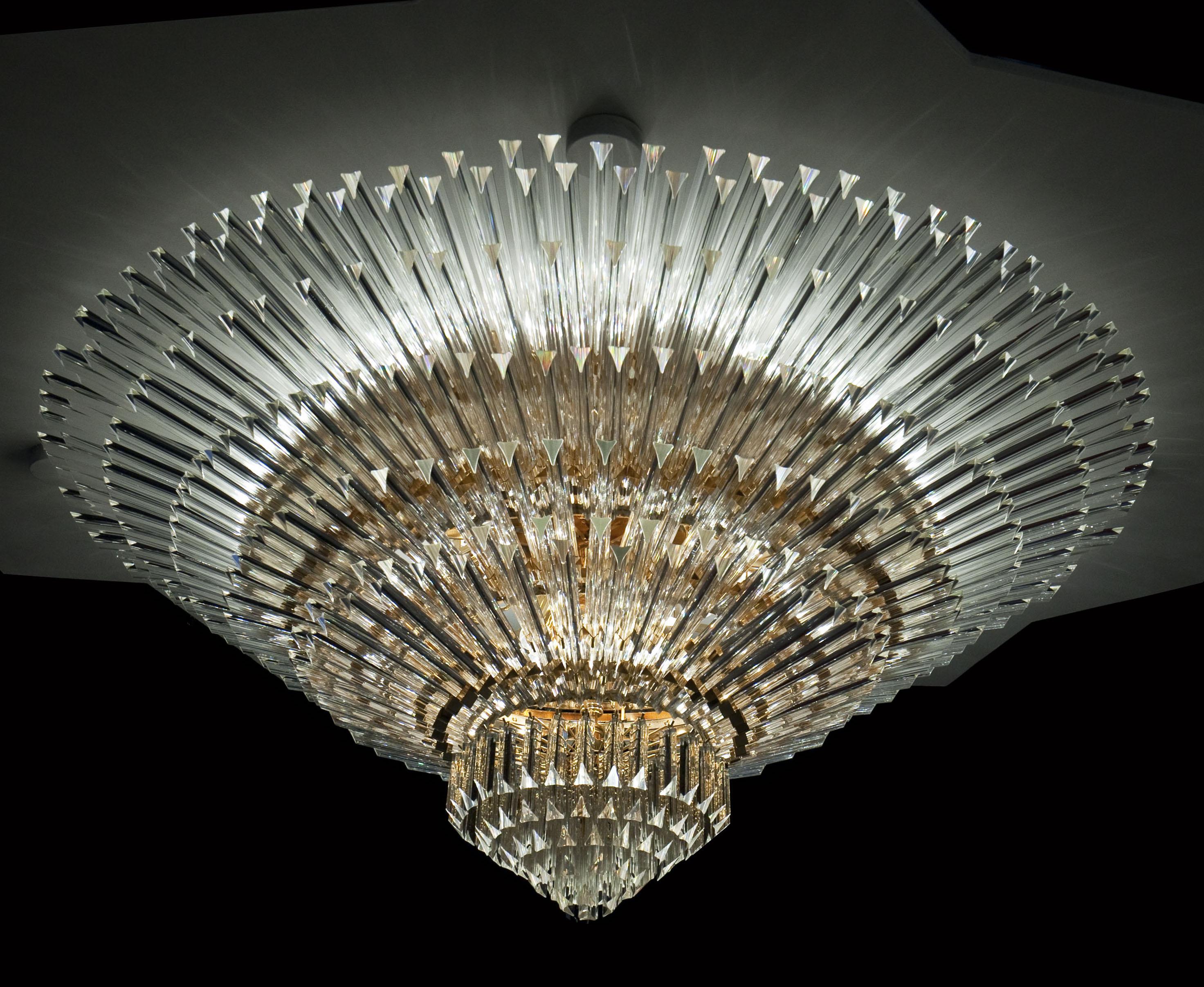 Monumental Contemporary Italian Murano Glass Triedi Ceiling Light In New Condition For Sale In Rome, IT