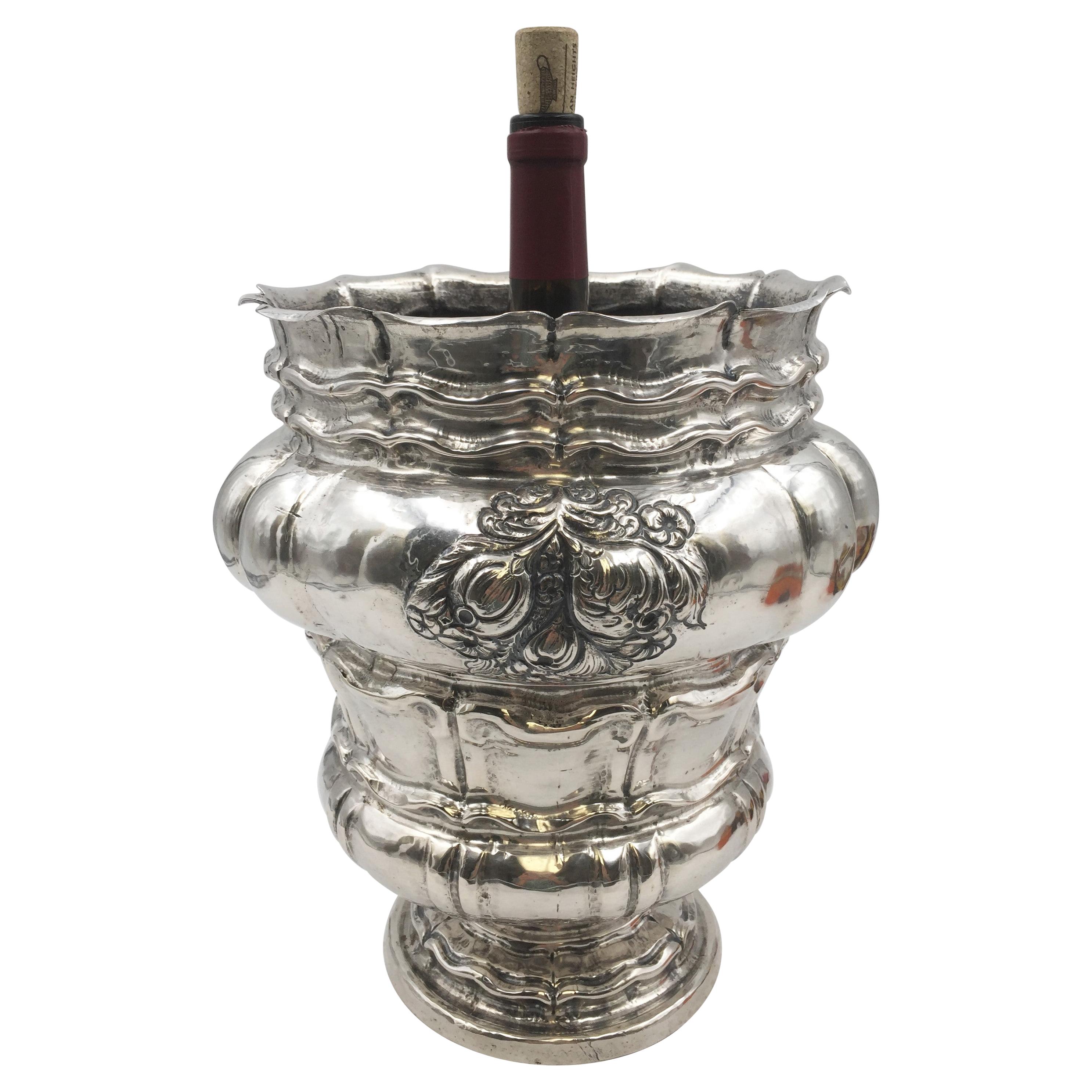 Monumental Enfriador de Vino / Jarrón Continental de Plata