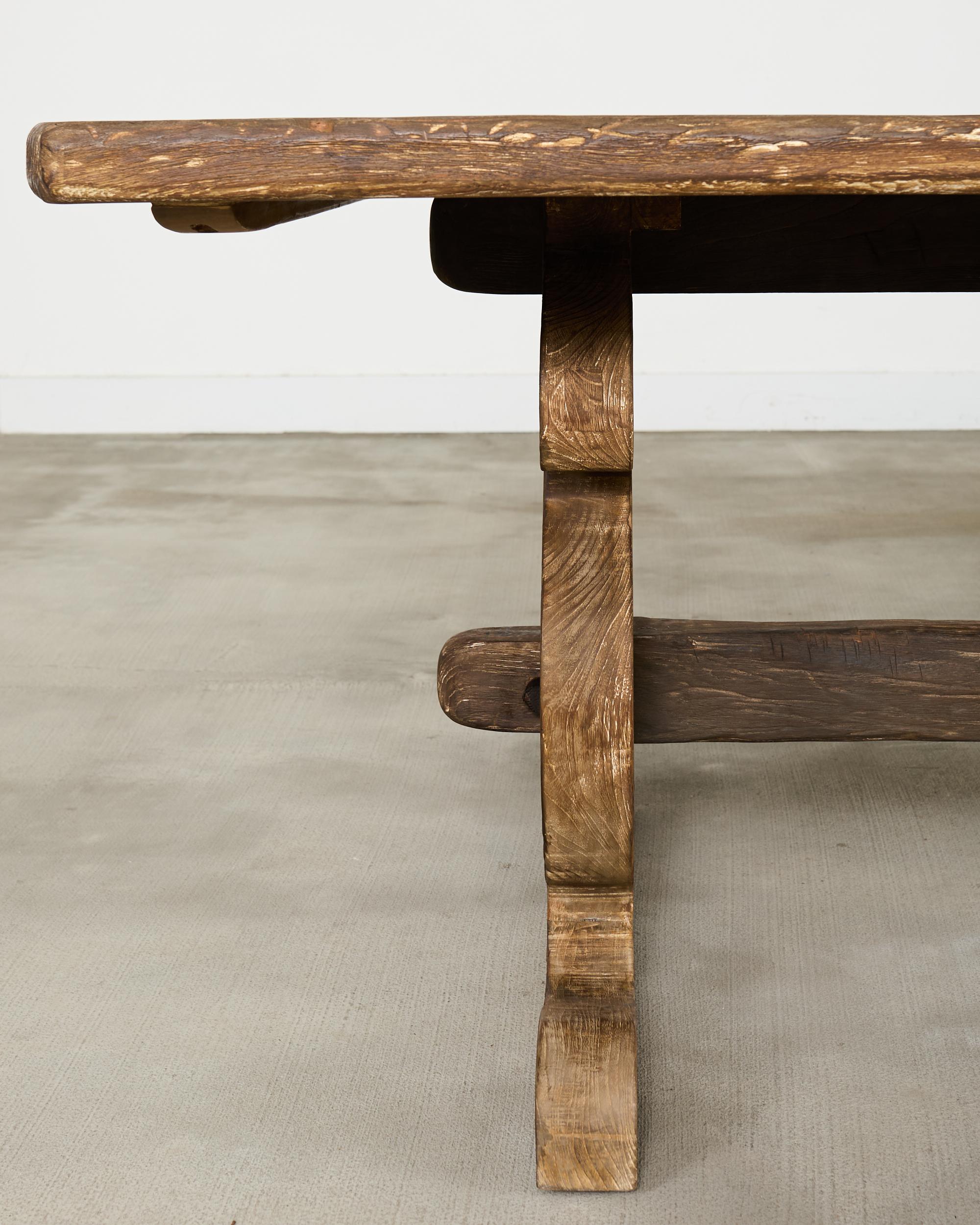 Monumental Mesa de comedor provincial francesa de roble 13 pies en venta 3