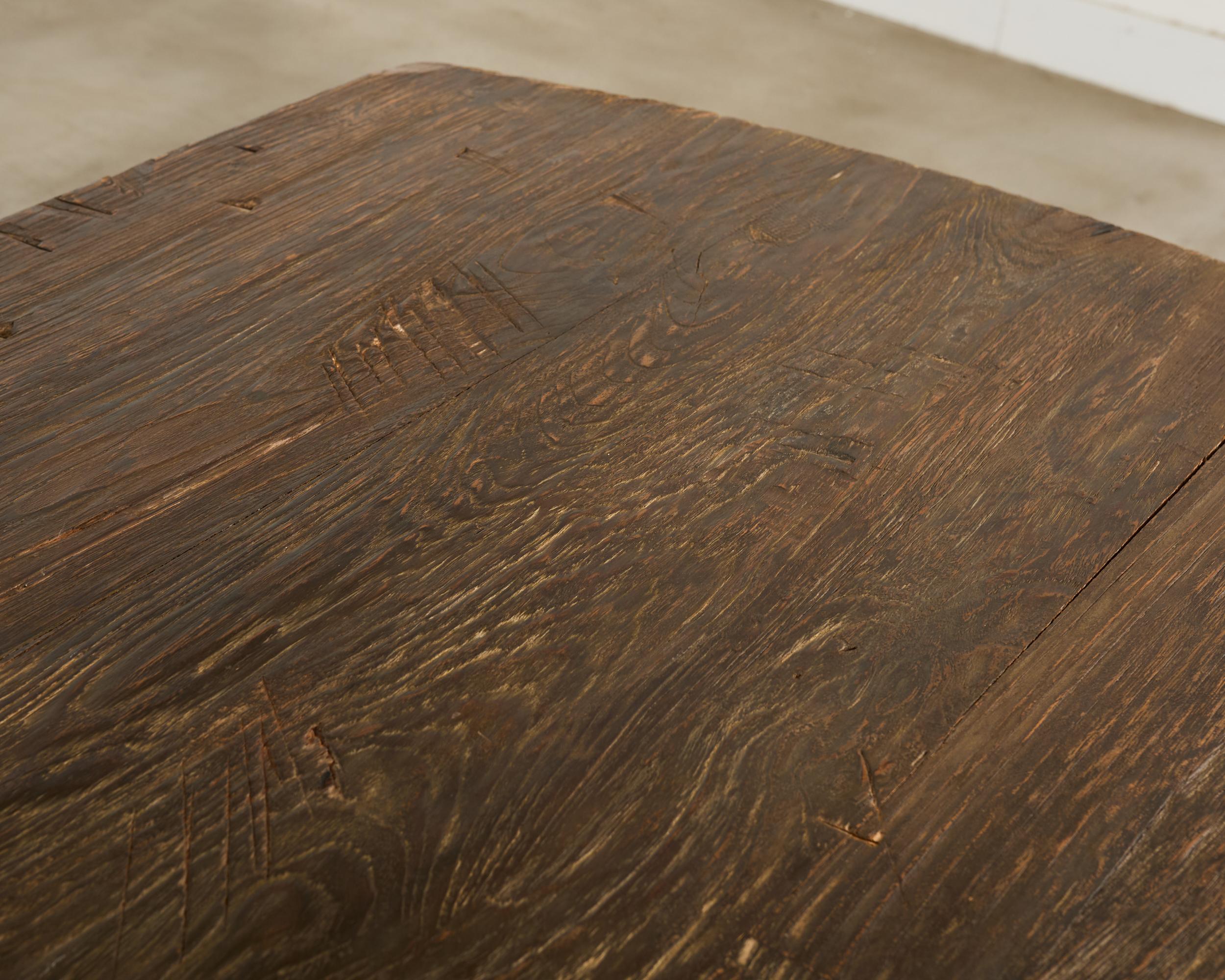 Monumental Mesa de comedor provincial francesa de roble 13 pies en venta 6