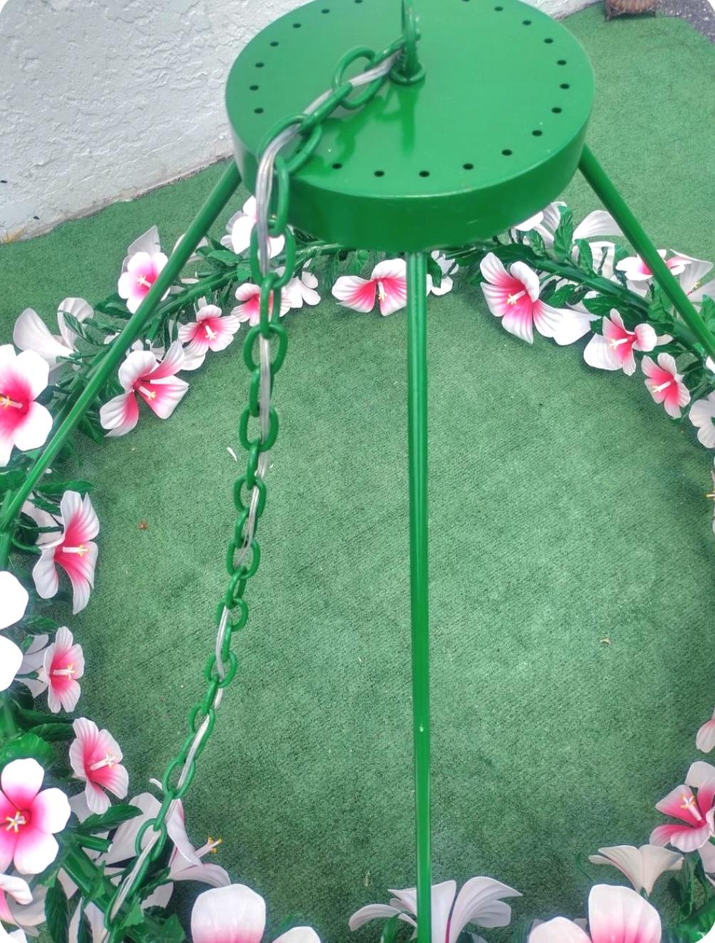 Monumental Currey & Company Tole Hibiscus Floral Pink Green Regency chandelier For Sale 5