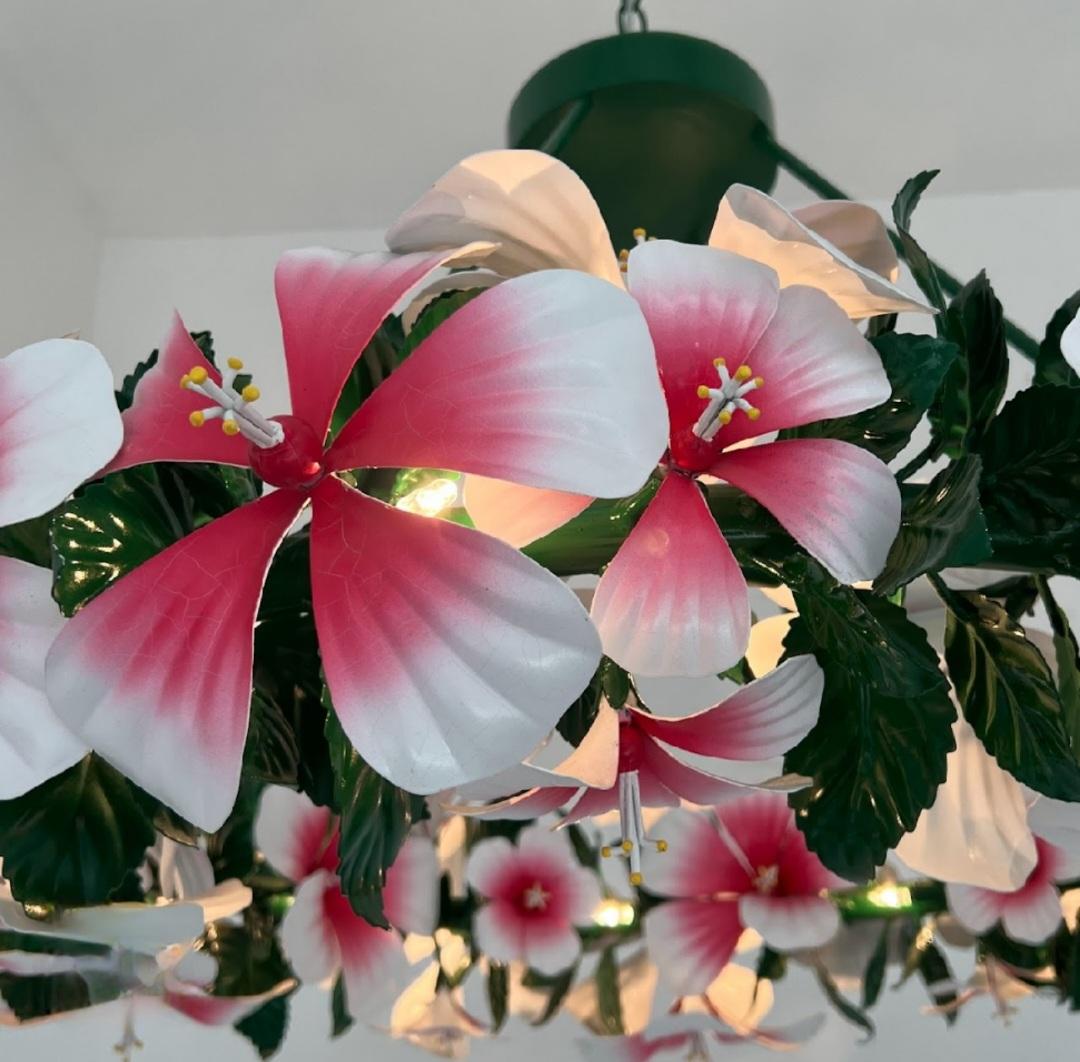 Monumental Currey & Company Tole Hibiscus Floral Pink Green Regency chandelier For Sale 1
