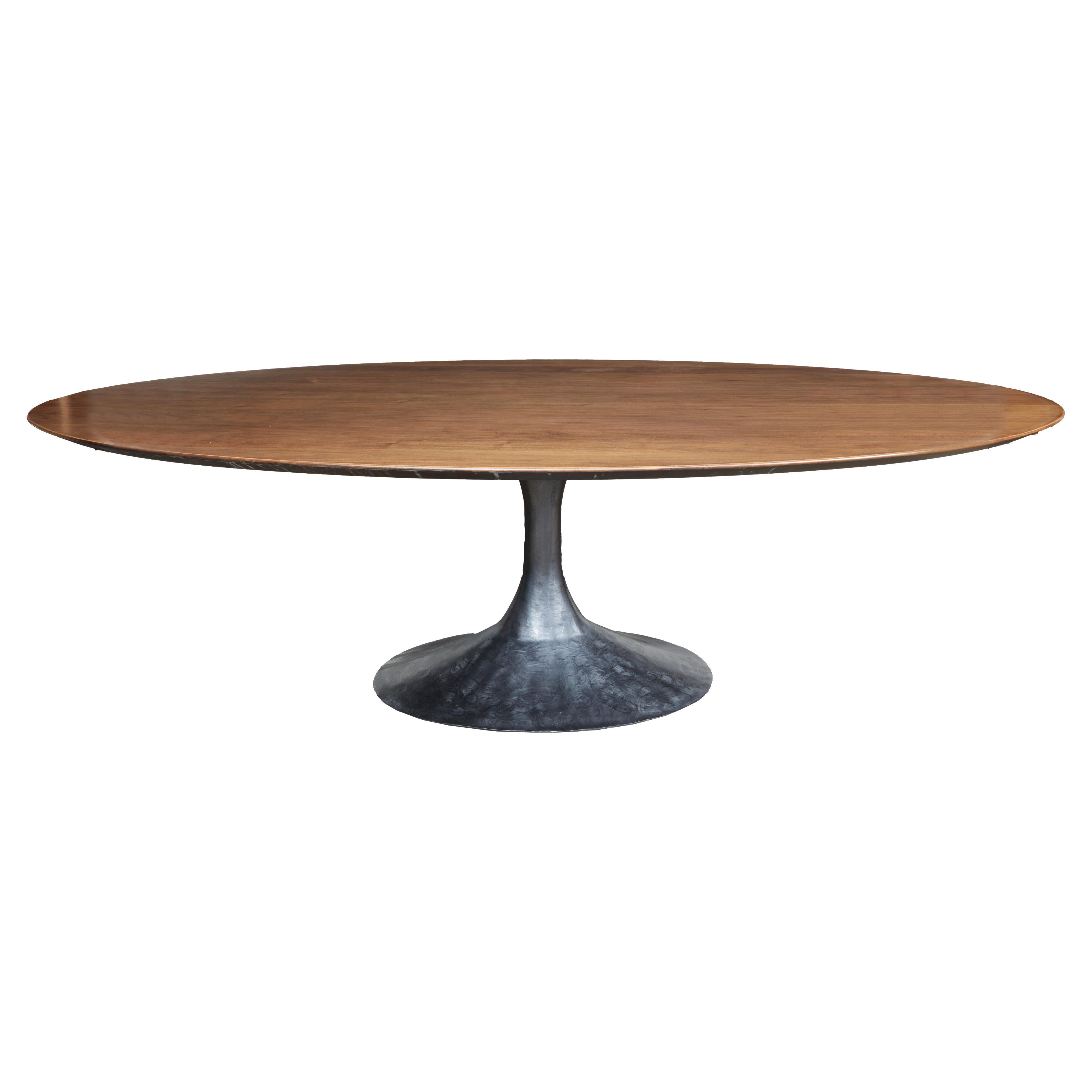 Mesa de comedor ovalada monumental a medida en venta