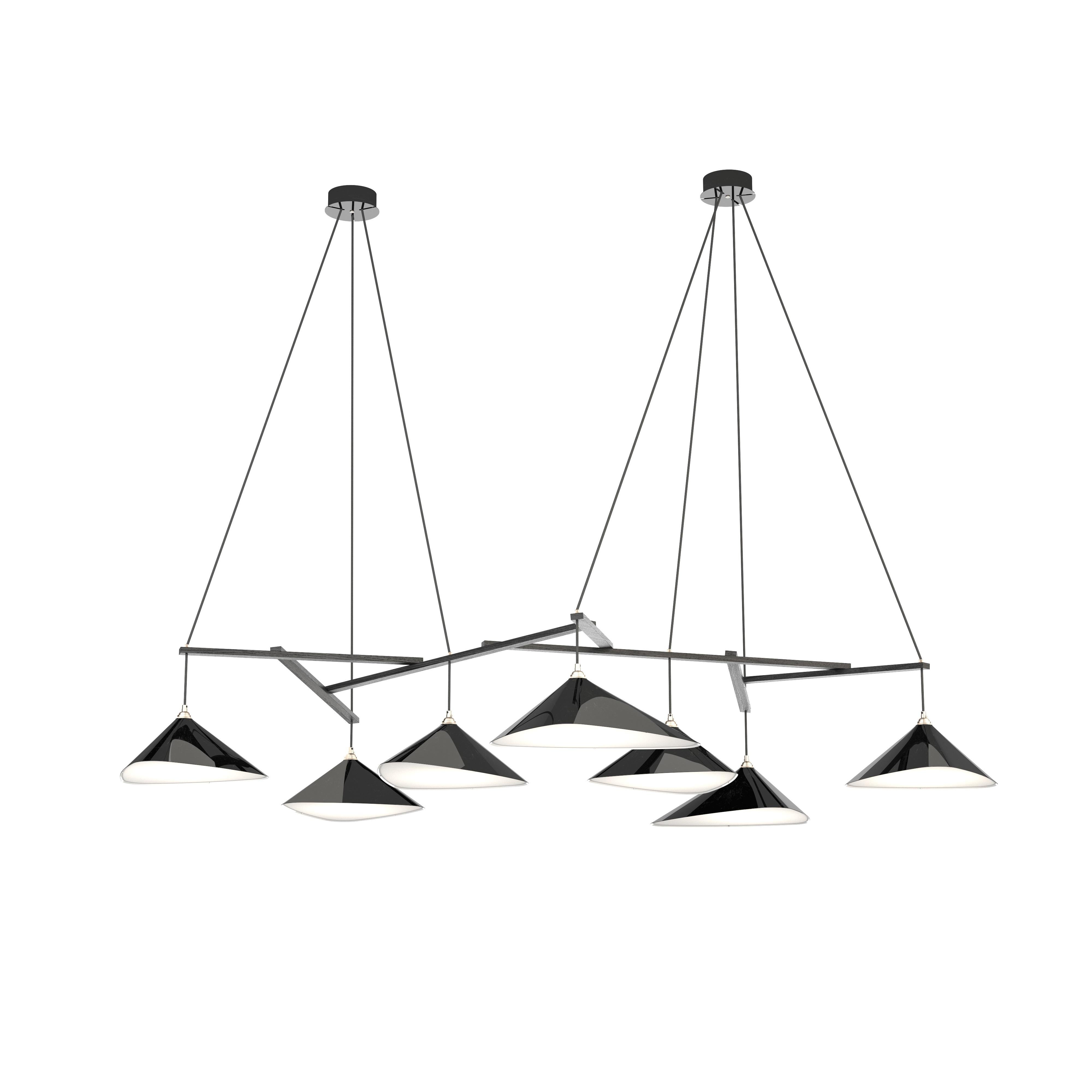 Metallo Monumentale lampadario 'Emily 7' di Daniel Becker in ottone e Oak per Moss Objects in vendita