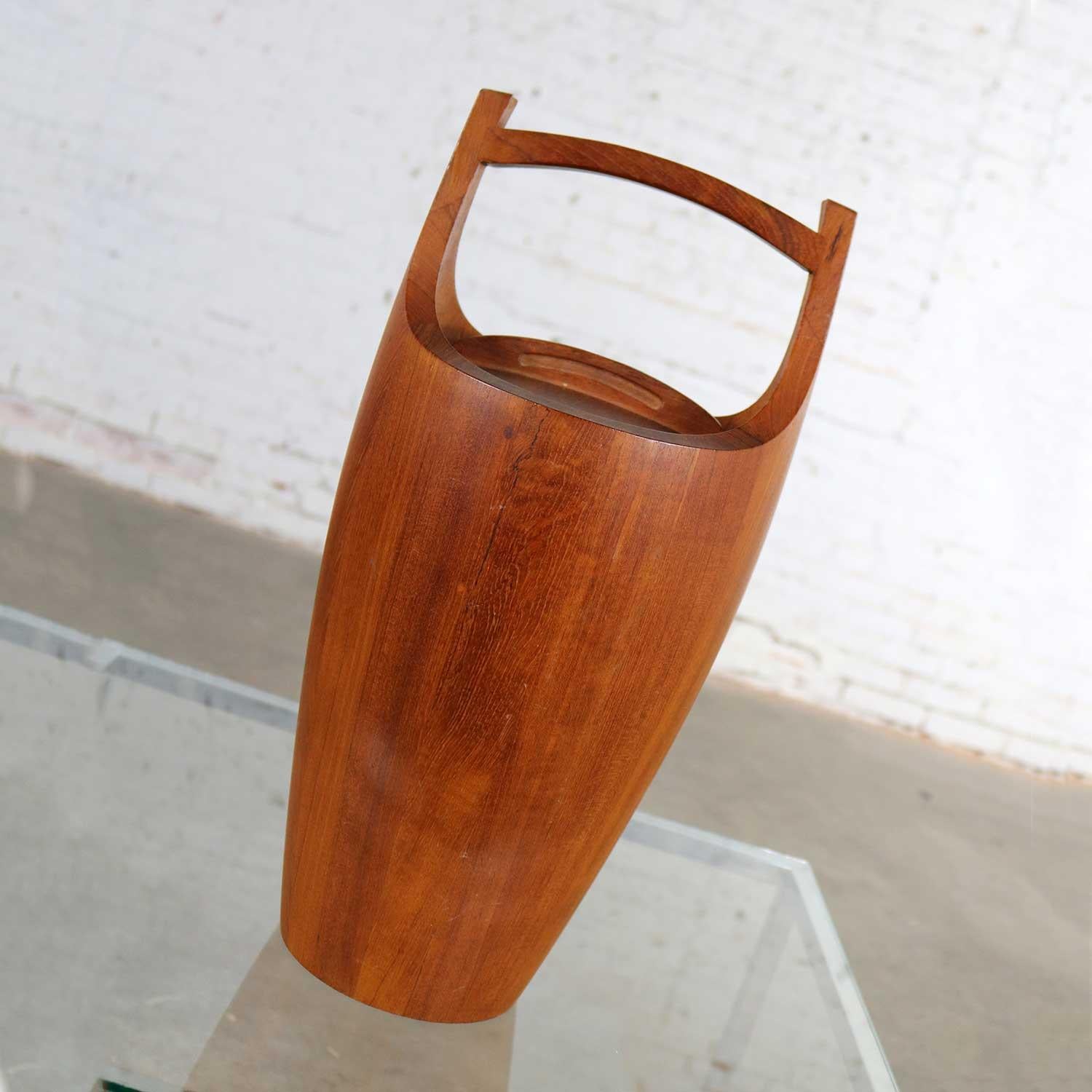 Scandinavian Modern Monumental Dansk Staved Teak Bucket Style Ice Bucket by Jens Quistgaard For Sale