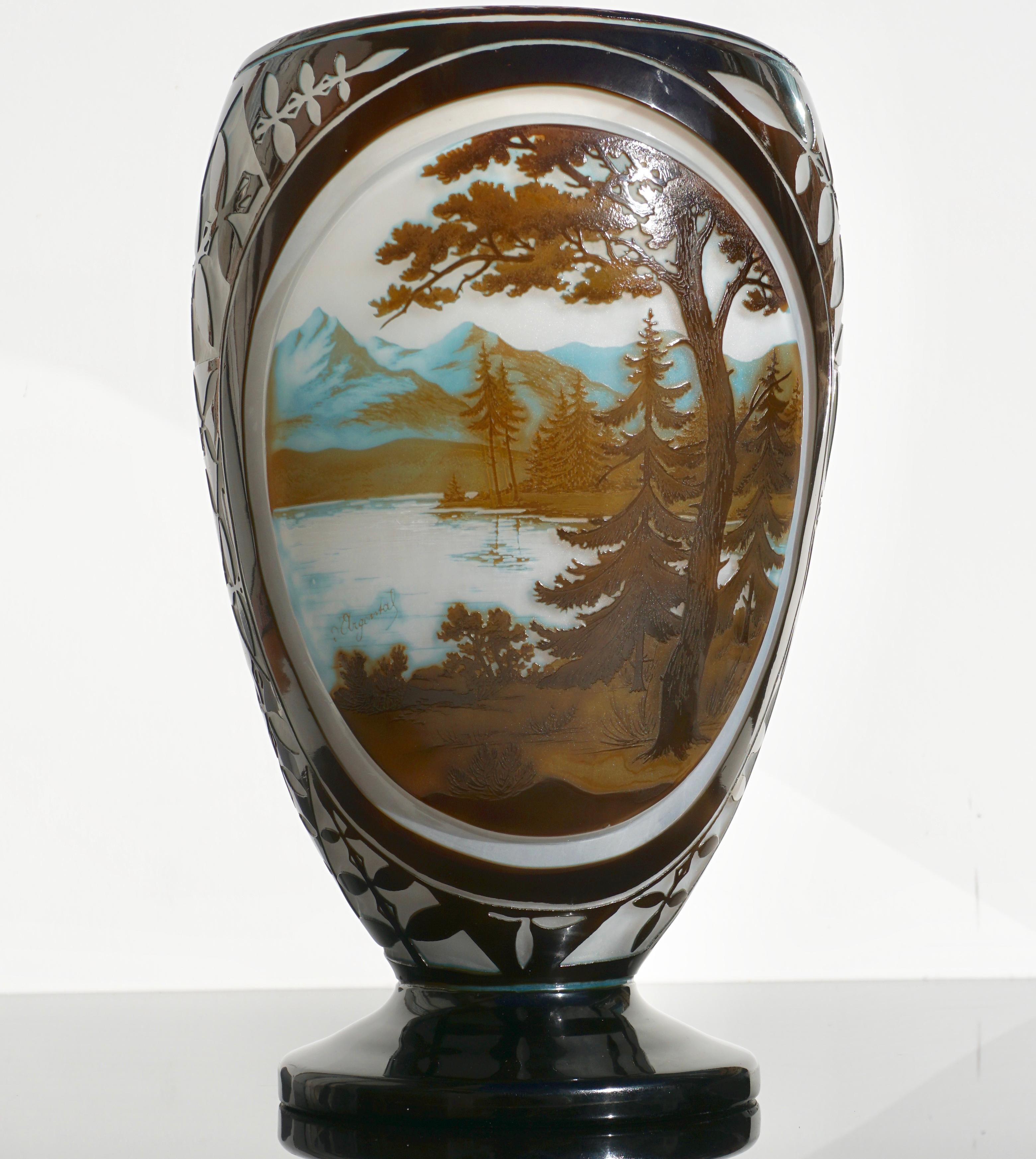 Monumentale D'Argental-Vase mit Kamee-Landschaftslandschaft von Paul Nicolas (Französisch) im Angebot