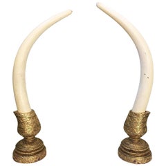 Monumentaux bureaux décoratifs faux éléphant