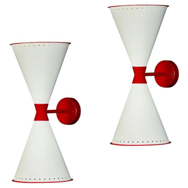 Métal Applique monumentale à double cône perforée Diabolo en blanc et noir en vente
