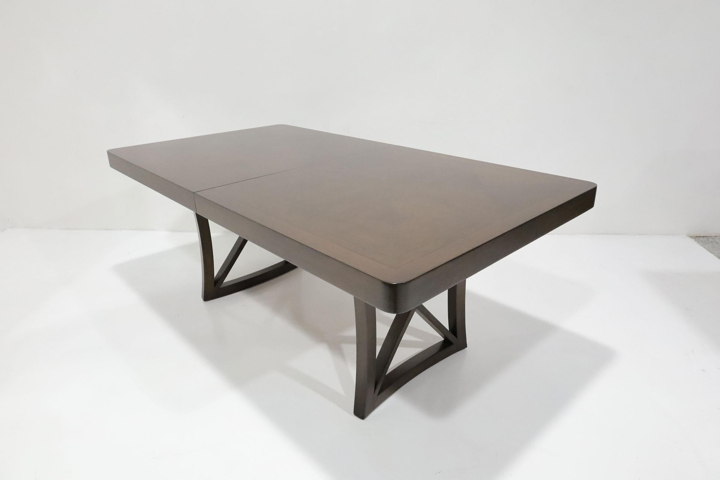 20ième siècle Table de salle à manger monumentale de Charak Furniture, style Tommi Parzinger en vente