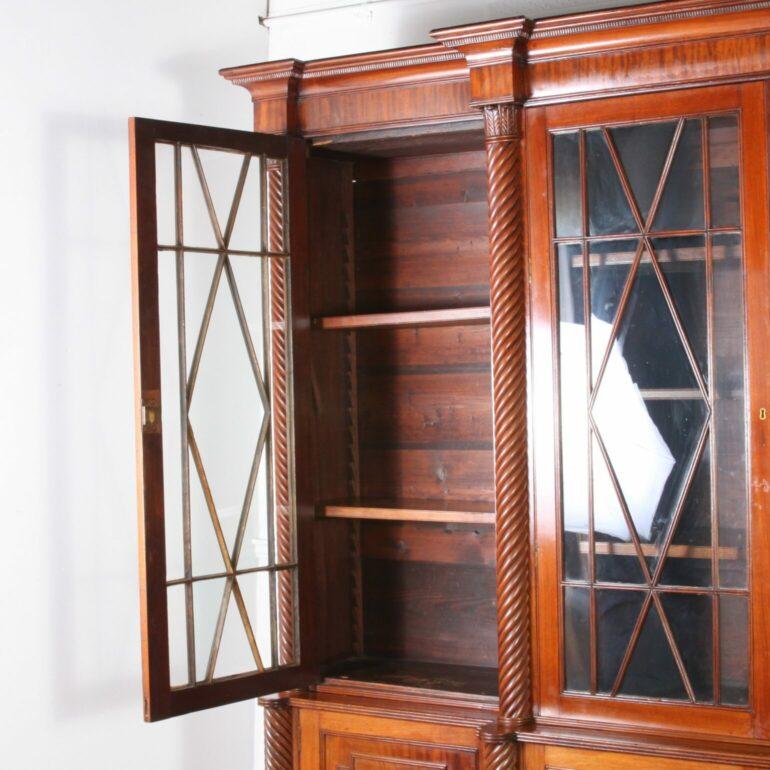 Monumental Early 19th Century Irish William IV Mahogany Bookcase For Sale 3