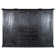 Monumentale armoire en pin anglais ébonisé du XIXe siècle