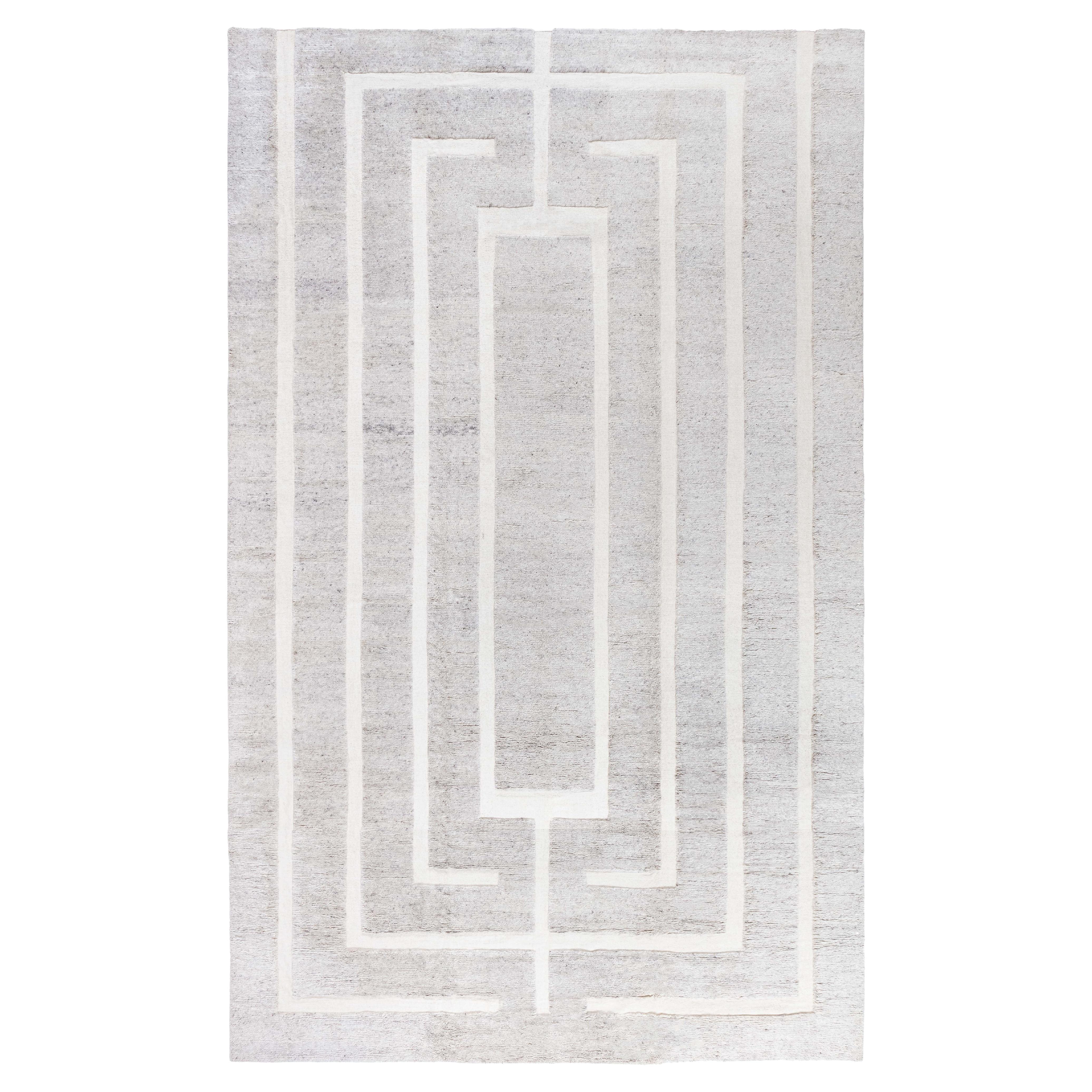 Monumentale Eleganz: Moderner Art-Déco-Wollteppich von Doris Leslie Blau