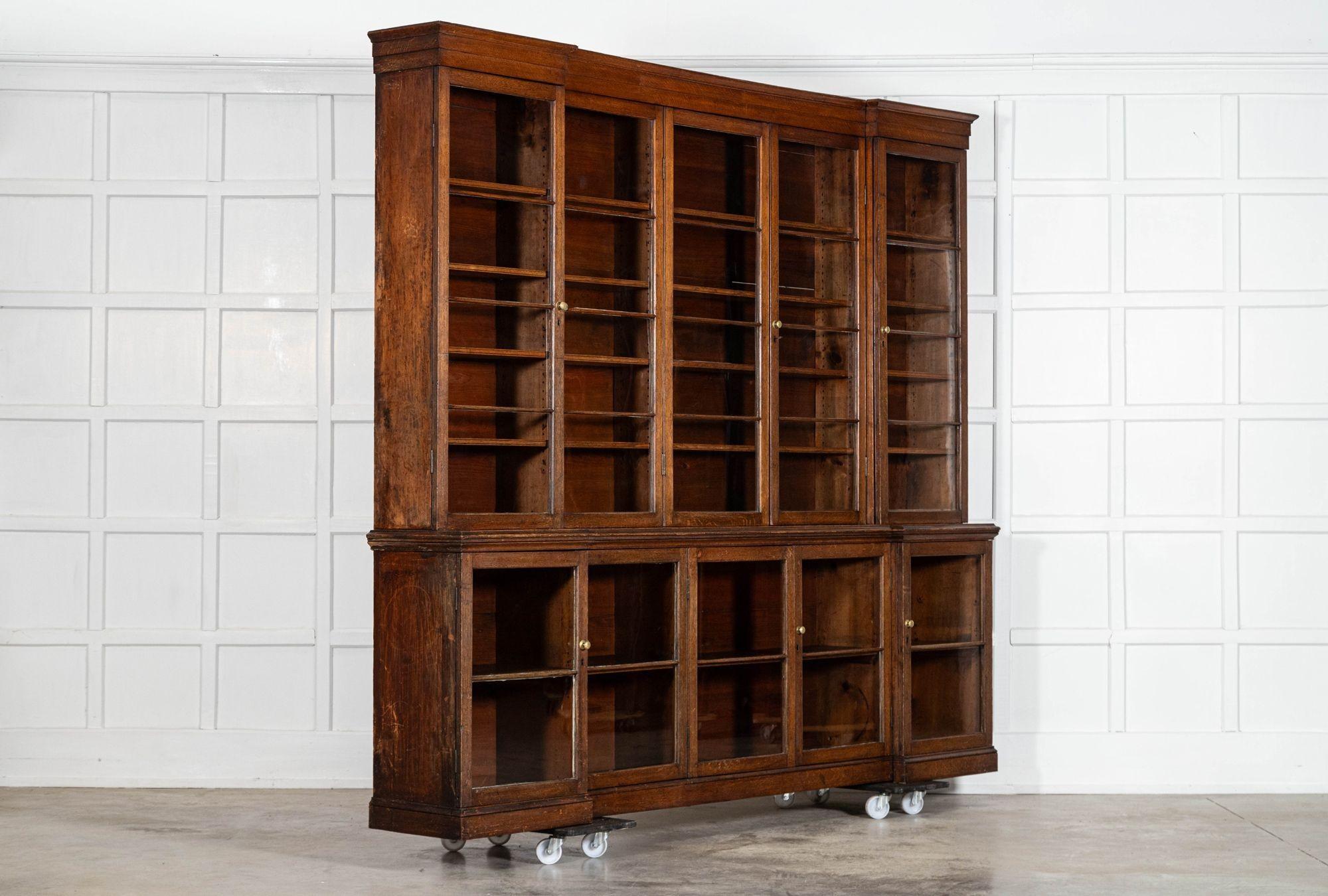 Monumental English 19thC Oak Breakfront Glazed Bookcase In Good Condition For Sale In Staffordshire, GB