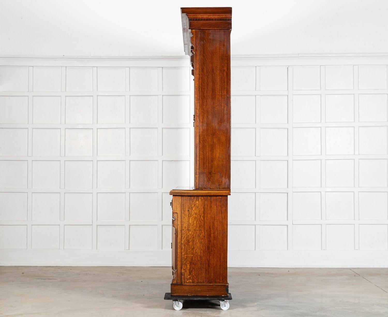 Monumentale libreria inglese del XIX secolo in Oak smaltato in vendita 5