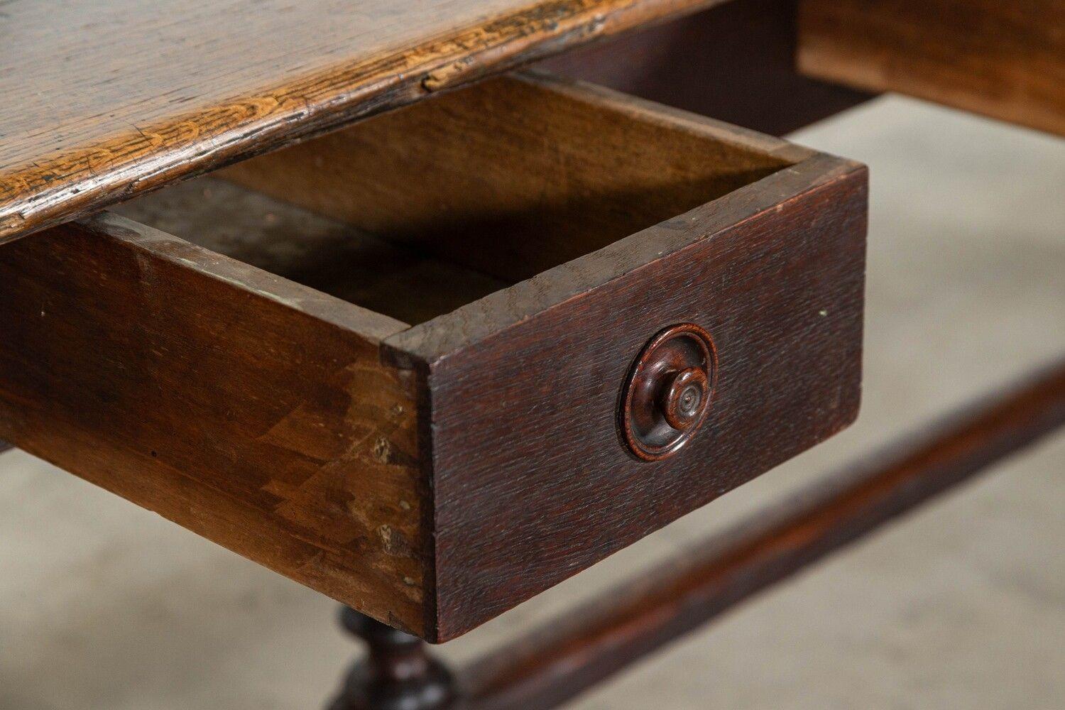 Table de réfectoire monumentale en chêne anglais du XIXe siècle en vente 4