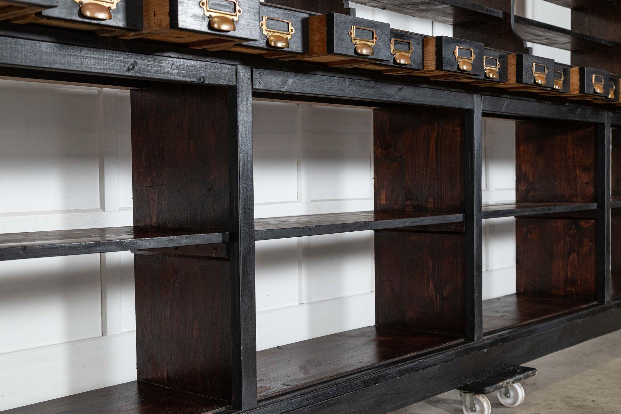 Monumentale espositore da negozio inglese in Oak ebanizzato in vendita 10