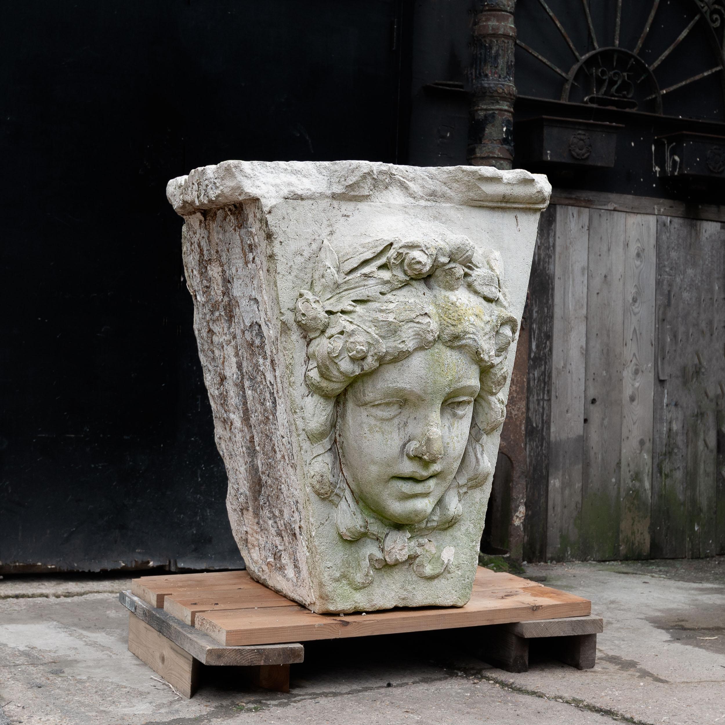 Classical Roman Monumental English Edwardian Portland Stone Keystone For Sale