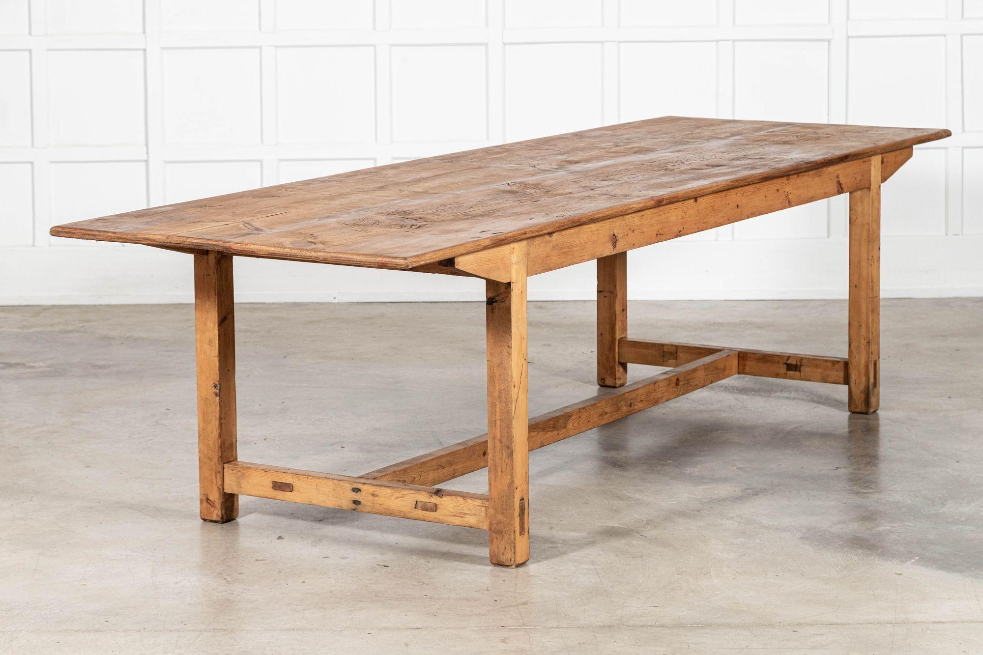 Monumental English Farmhouse Table In Good Condition For Sale In Staffordshire, GB