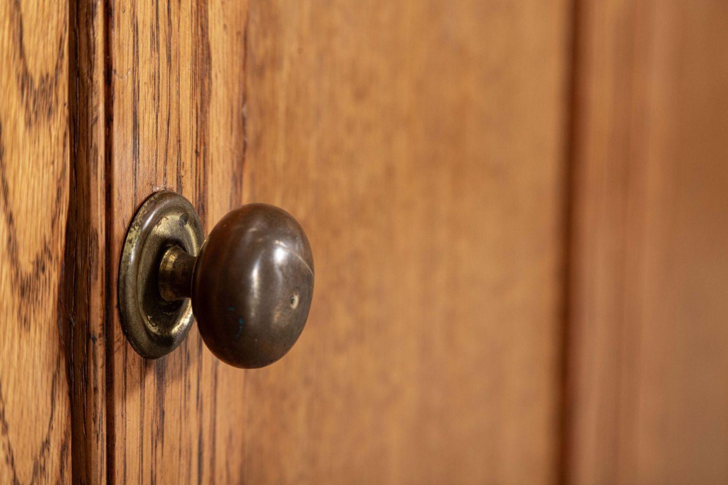Monumentale armoire de ménage en chêne anglais en vente 4