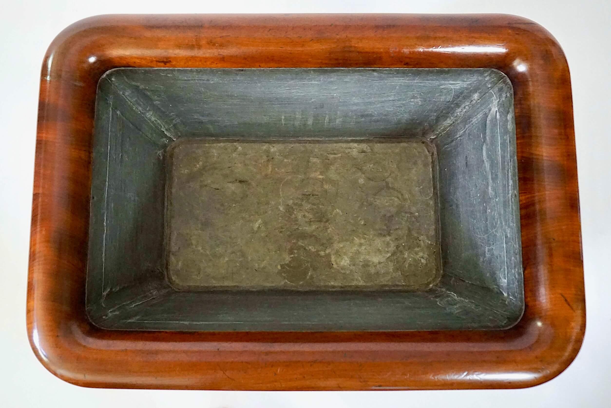 Monumental English Regency Mahogany Champagne Cooler or Log Bin, circa 1830 For Sale 6