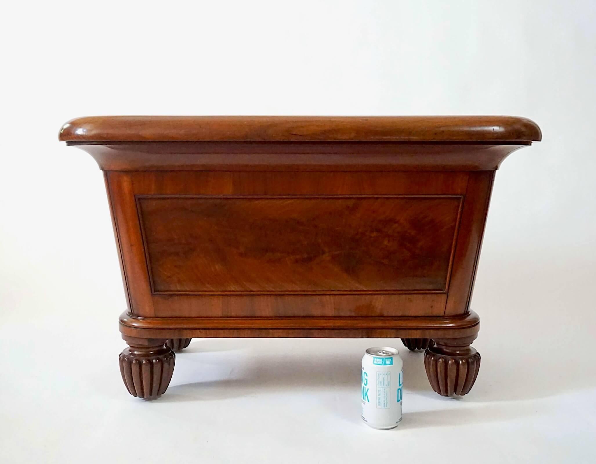 Monumental English Regency Mahogany Champagne Cooler or Log Bin, circa 1830 For Sale 7