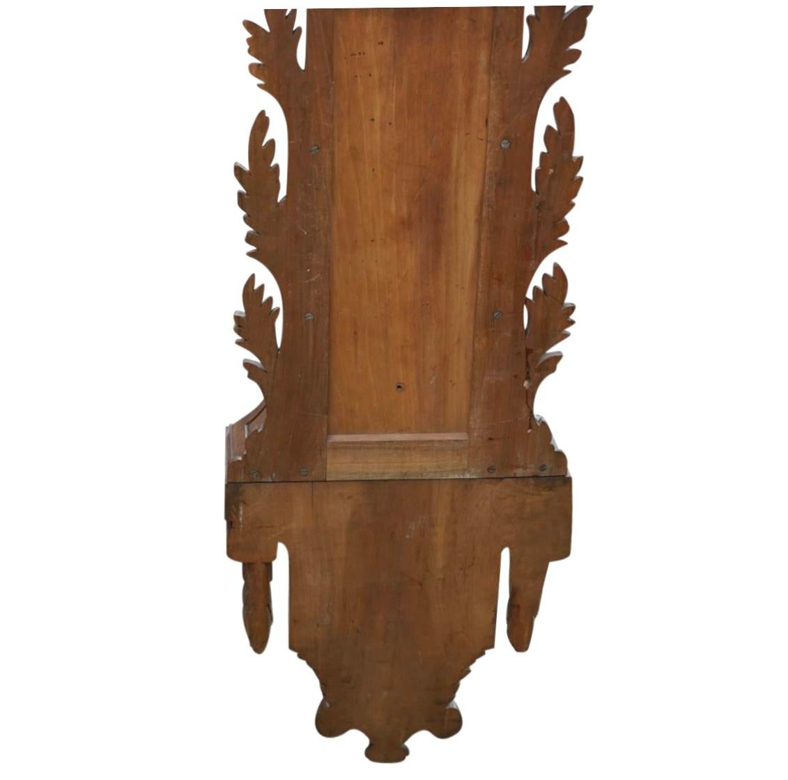 XIXe siècle Baromètre et thermomètre monumental européen en bois sculpté en vente