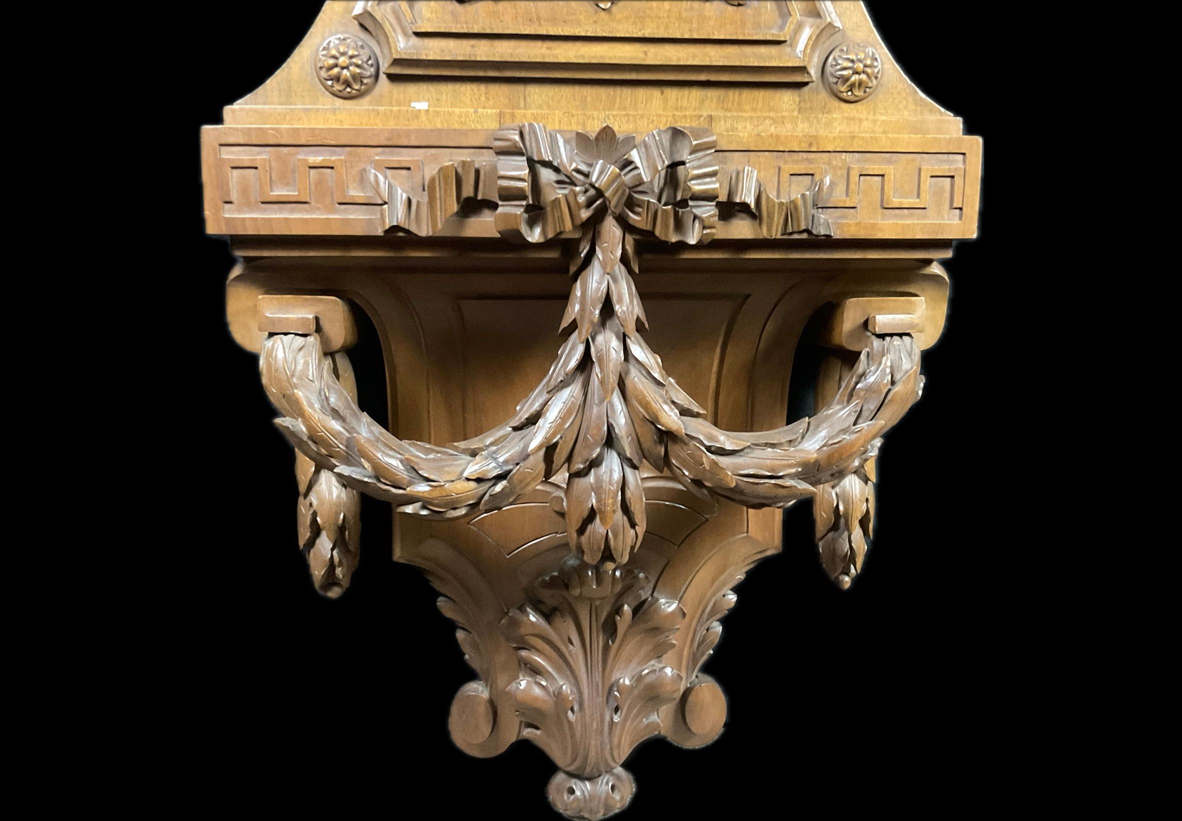 Baromètre et thermomètre monumental européen en bois sculpté en vente 2