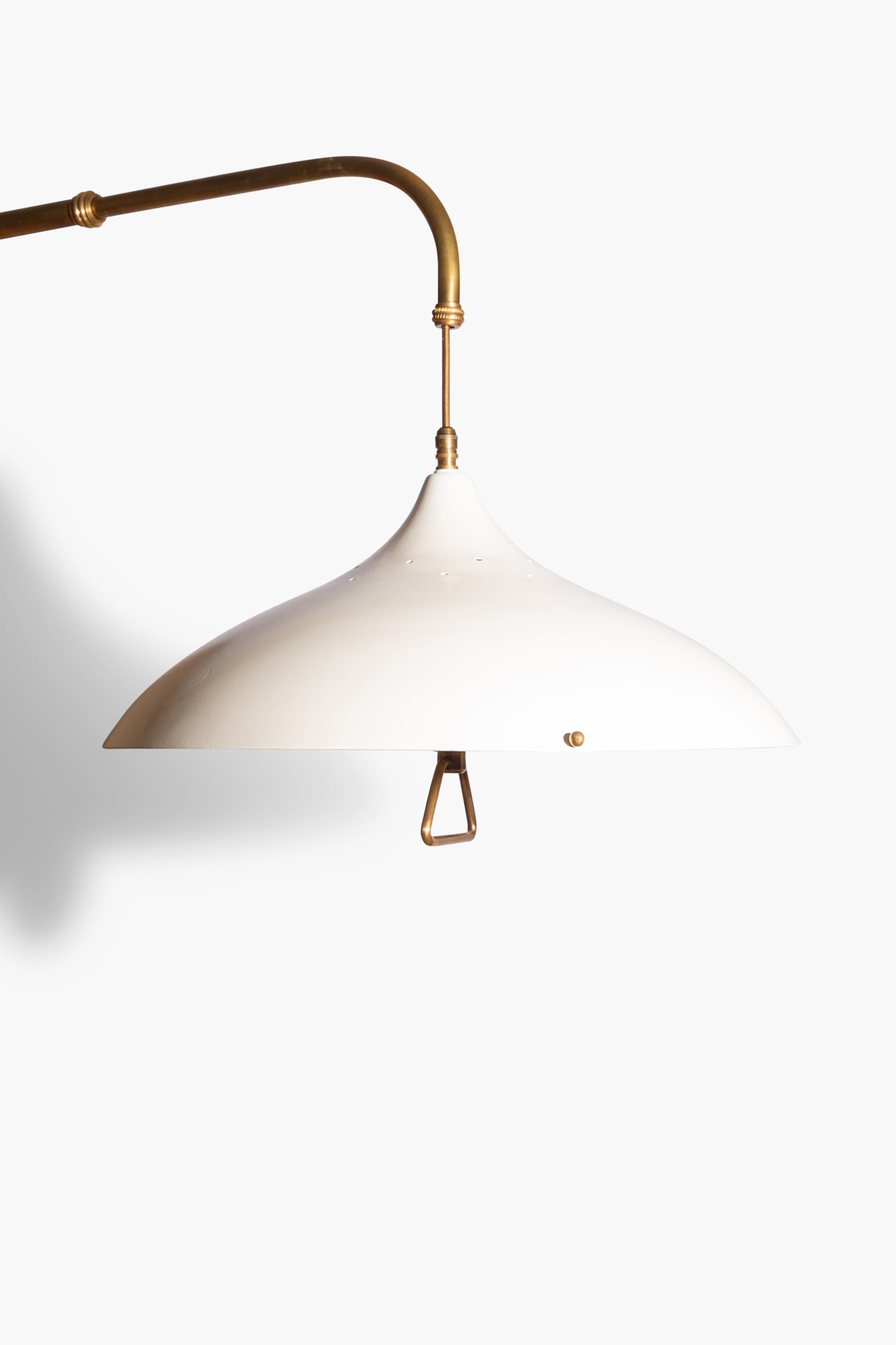 Milieu du XXe siècle Applique monumentale à rallonge de Lumen Milano en vente